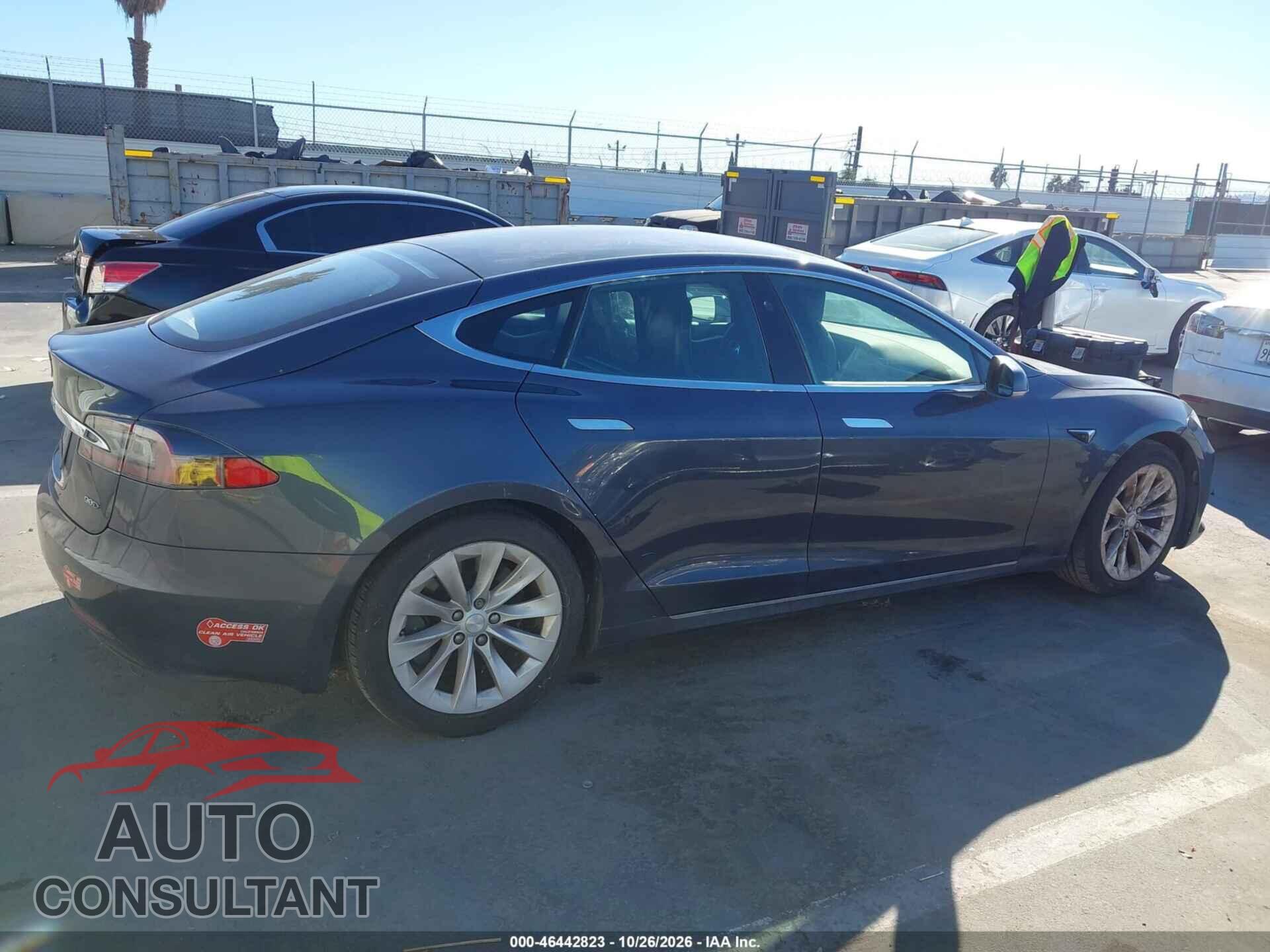 TESLA MODEL S 2017 - 5YJSA1E25HF215828
