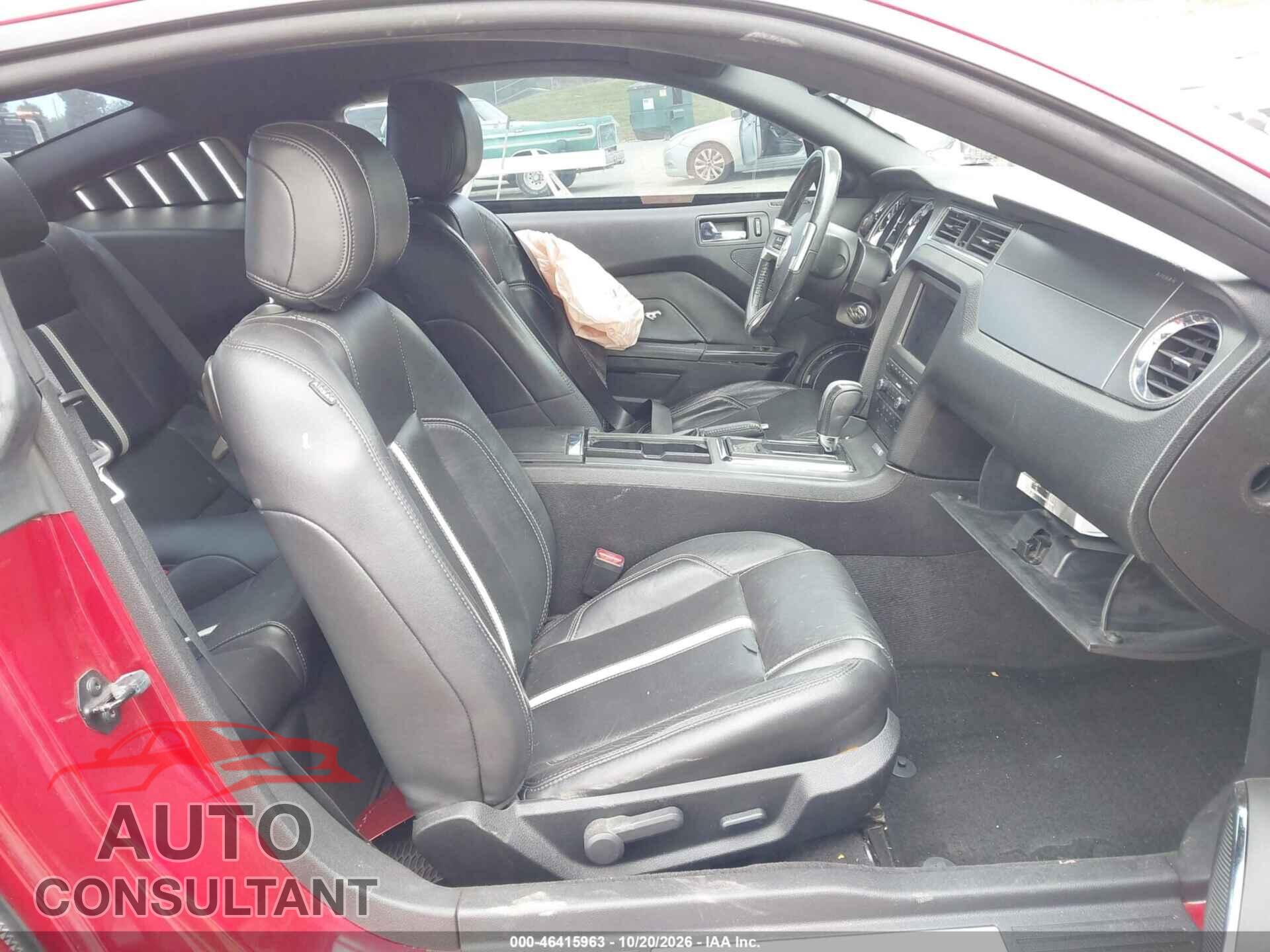 FORD MUSTANG 2013 - 1ZVBP8CF6D5252103