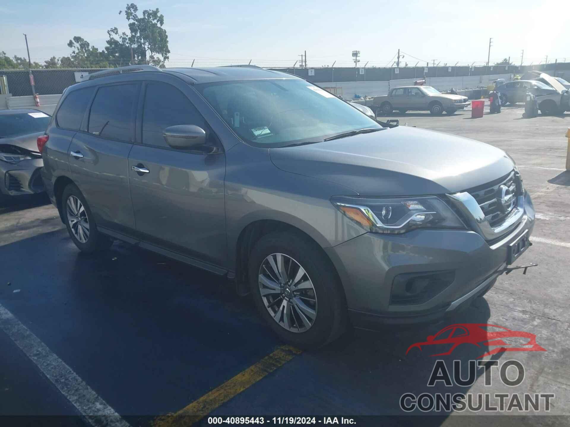 NISSAN PATHFINDER 2018 - 5N1DR2MN0JC644960