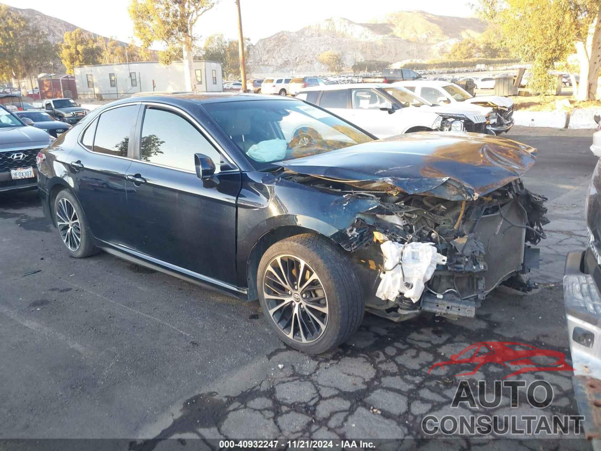 TOYOTA CAMRY 2018 - JTNB11HK2J3039072
