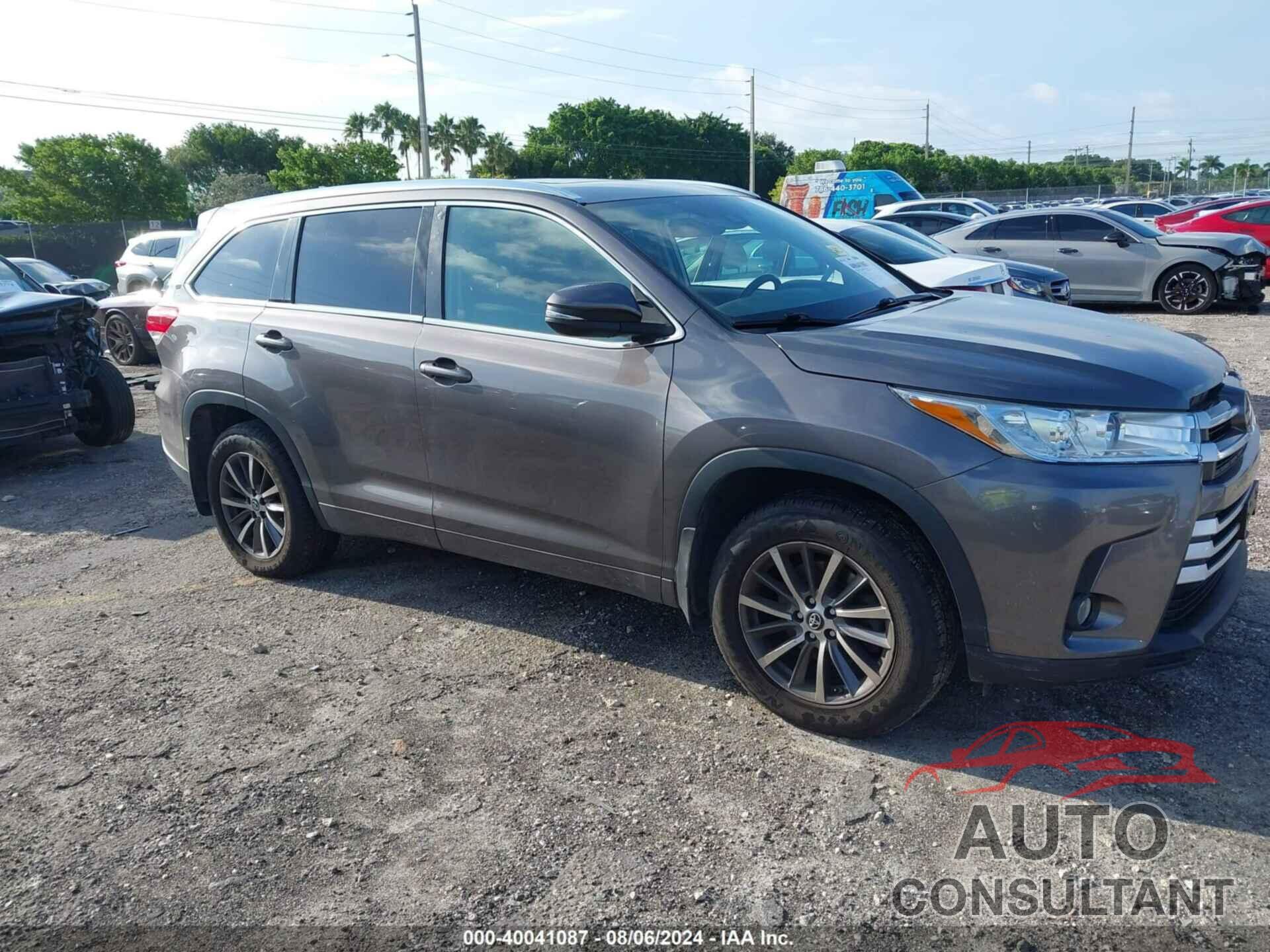 TOYOTA HIGHLANDER 2018 - 5TDJZRFH5JS898122