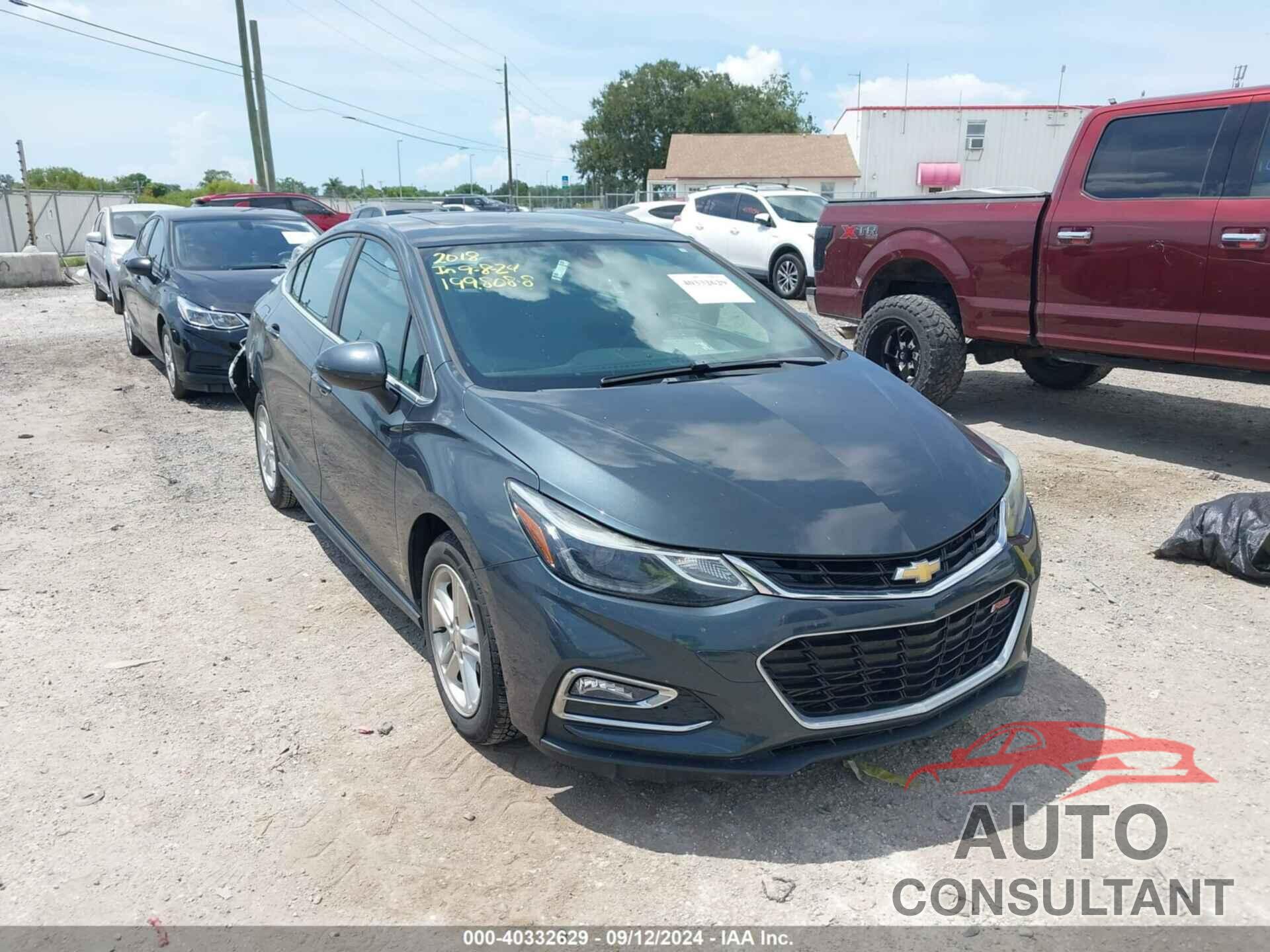 CHEVROLET CRUZE 2018 - 1G1BE5SM8J7199808