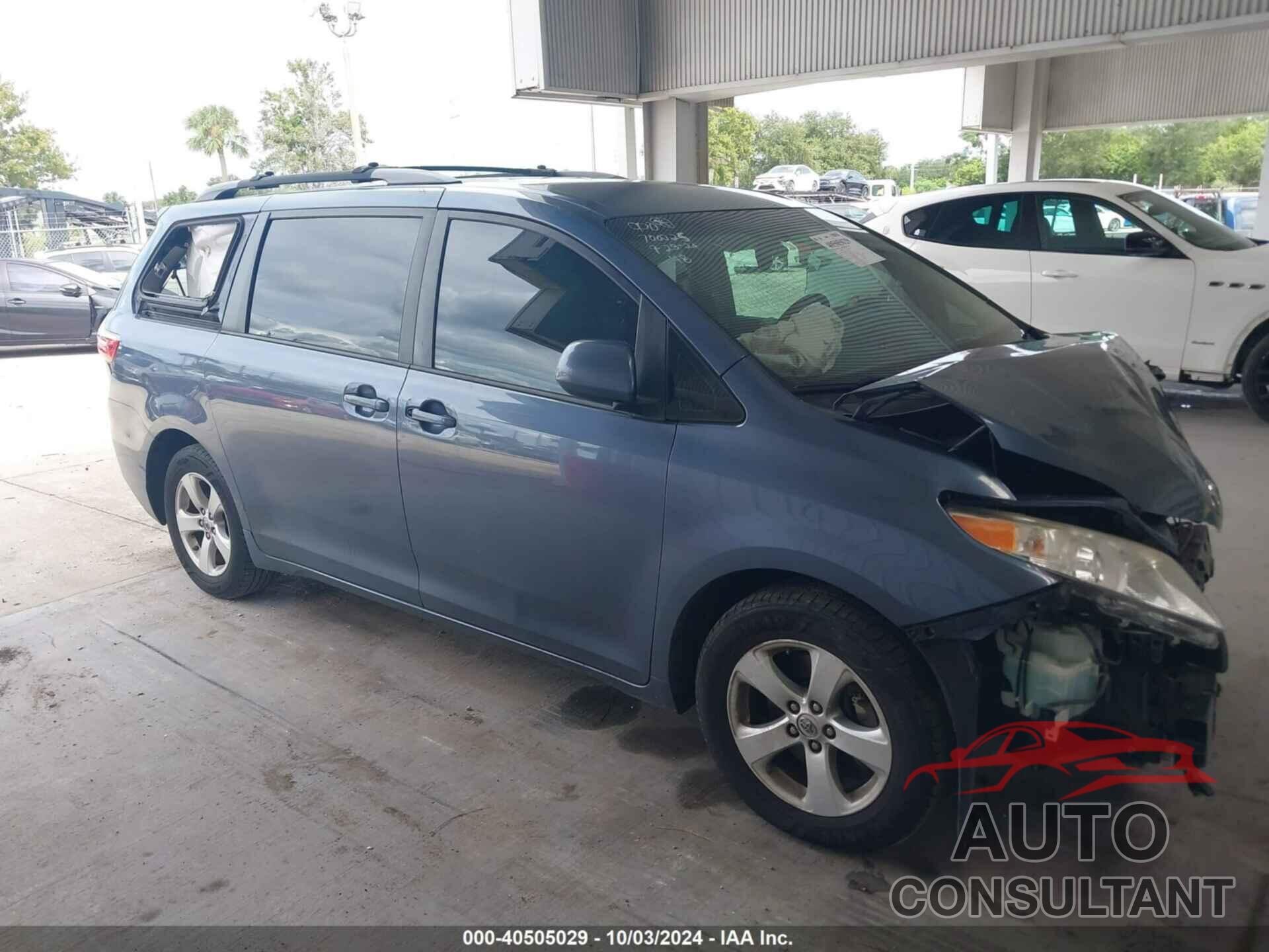 TOYOTA SIENNA 2016 - 5TDKK3DC1GS736509