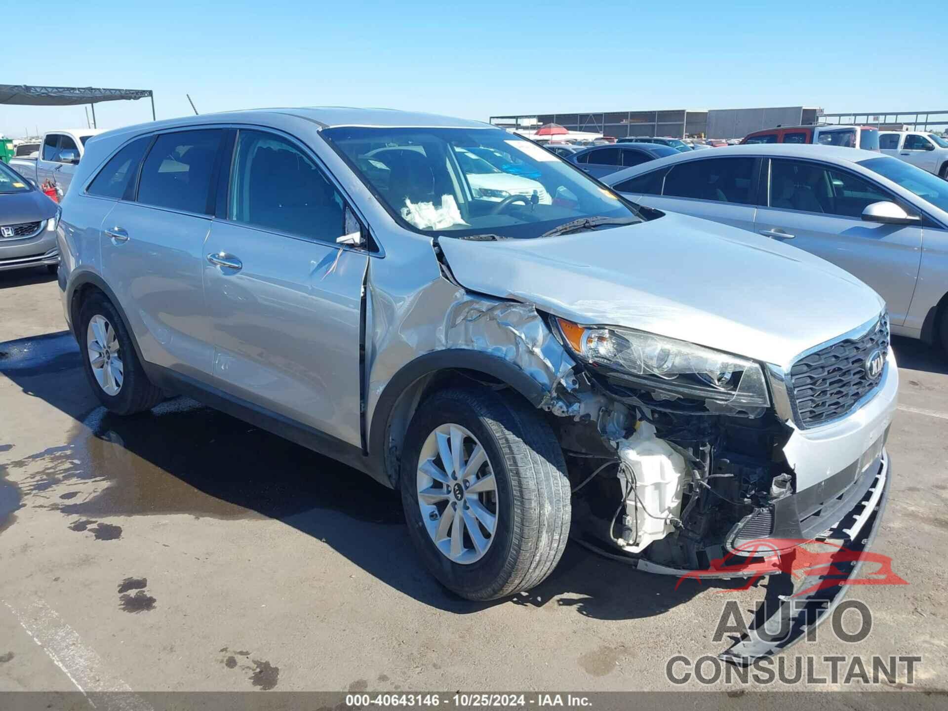 KIA SORENTO 2019 - 5XYPG4A33KG517302