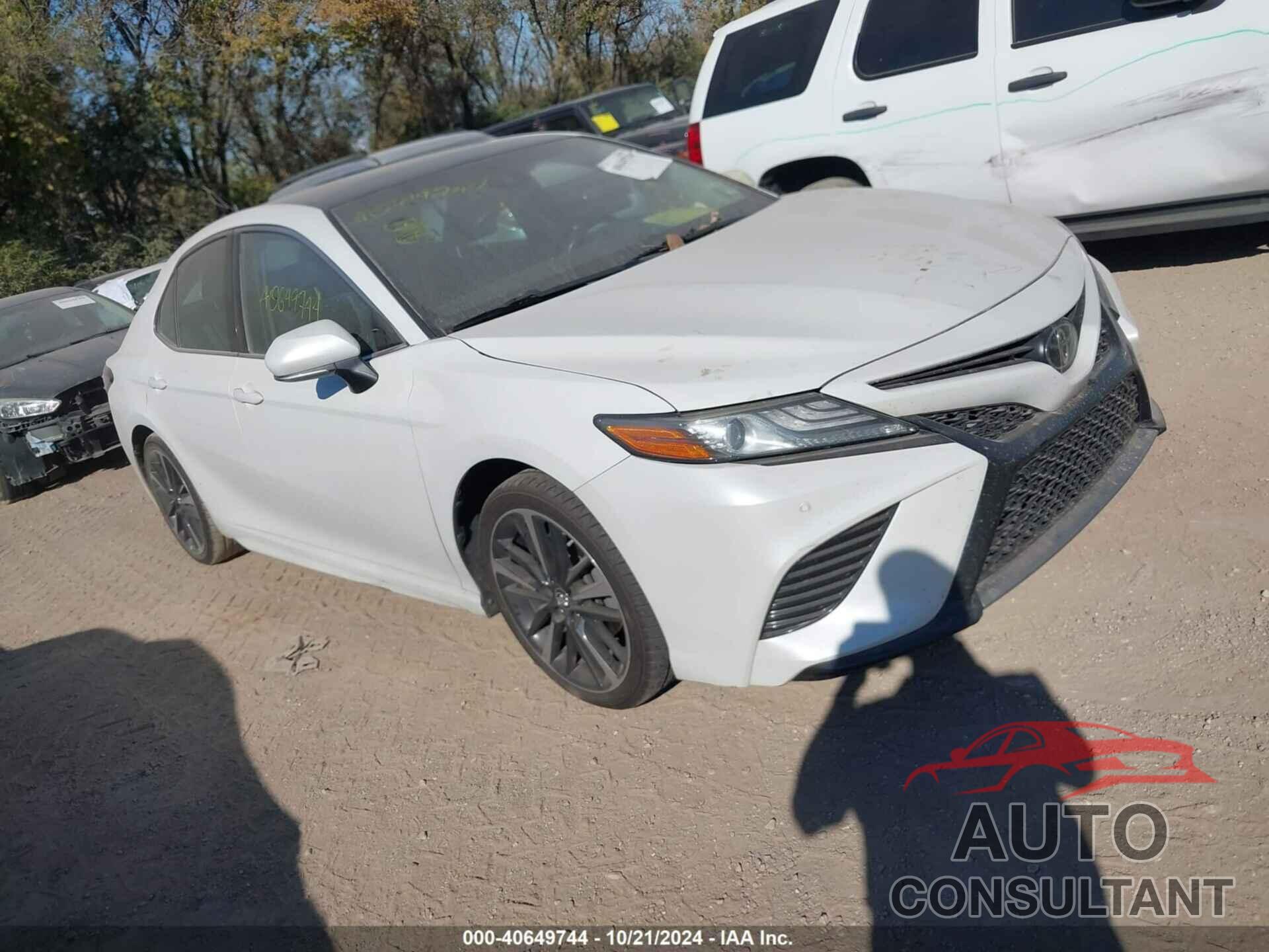TOYOTA CAMRY 2018 - 4T1B61HK5JU120630