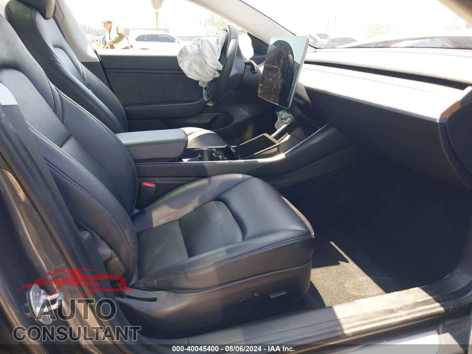 TESLA MODEL 3 2018 - 5YJ3E1EA7JF025633
