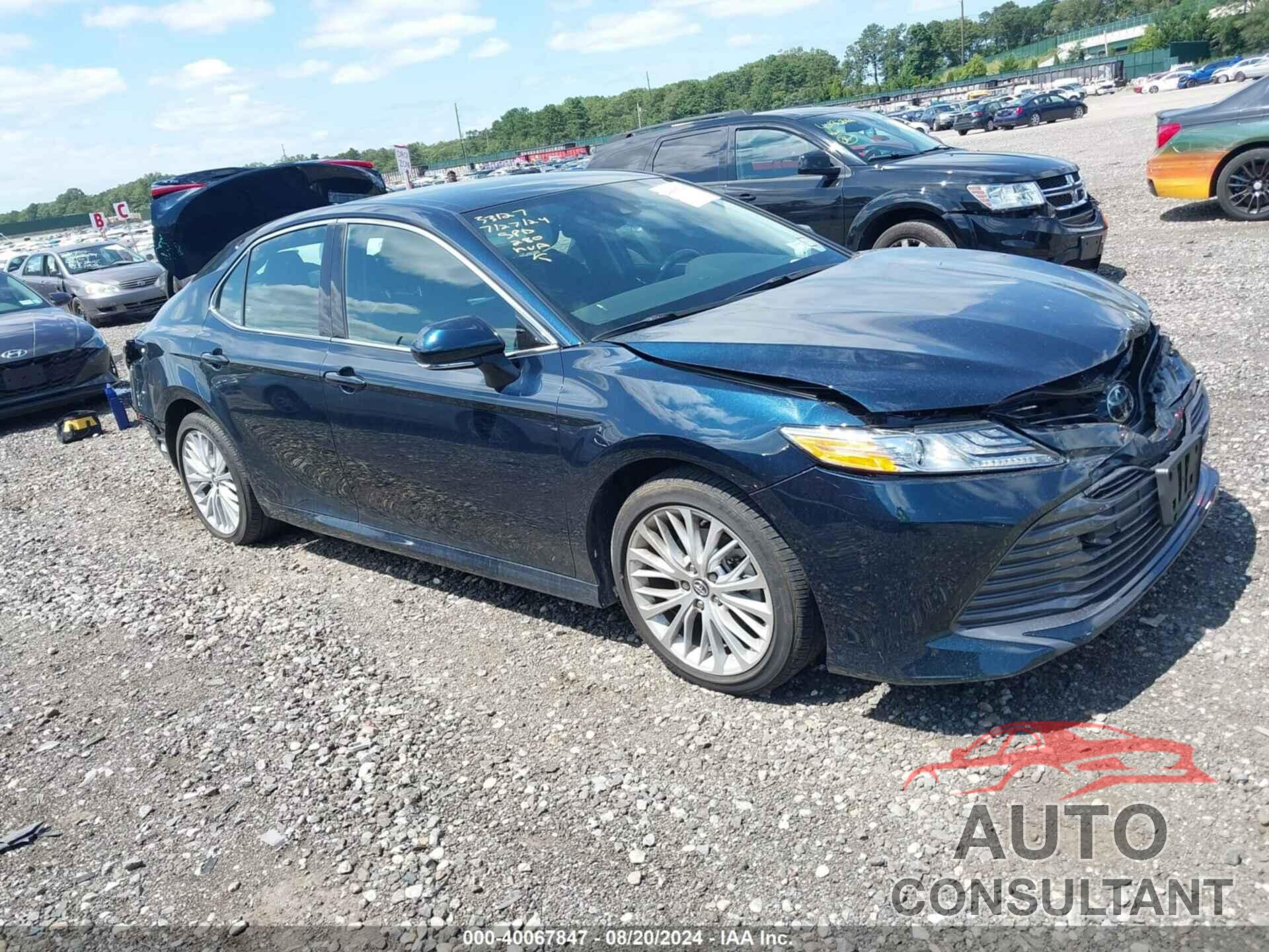 TOYOTA CAMRY 2019 - 4T1B11HK4KU298867