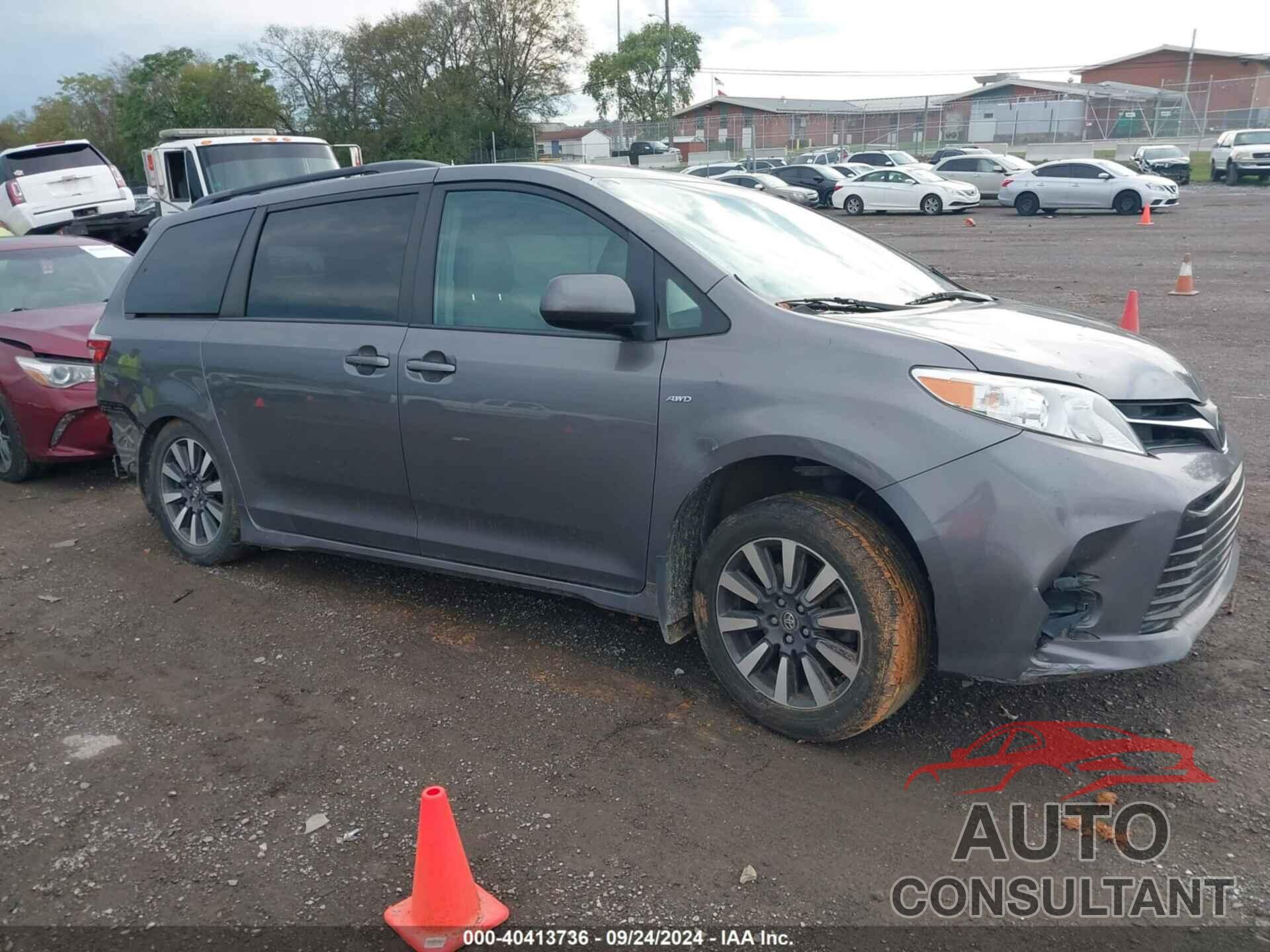 TOYOTA SIENNA 2018 - 5TDJZ3DC7JS189423