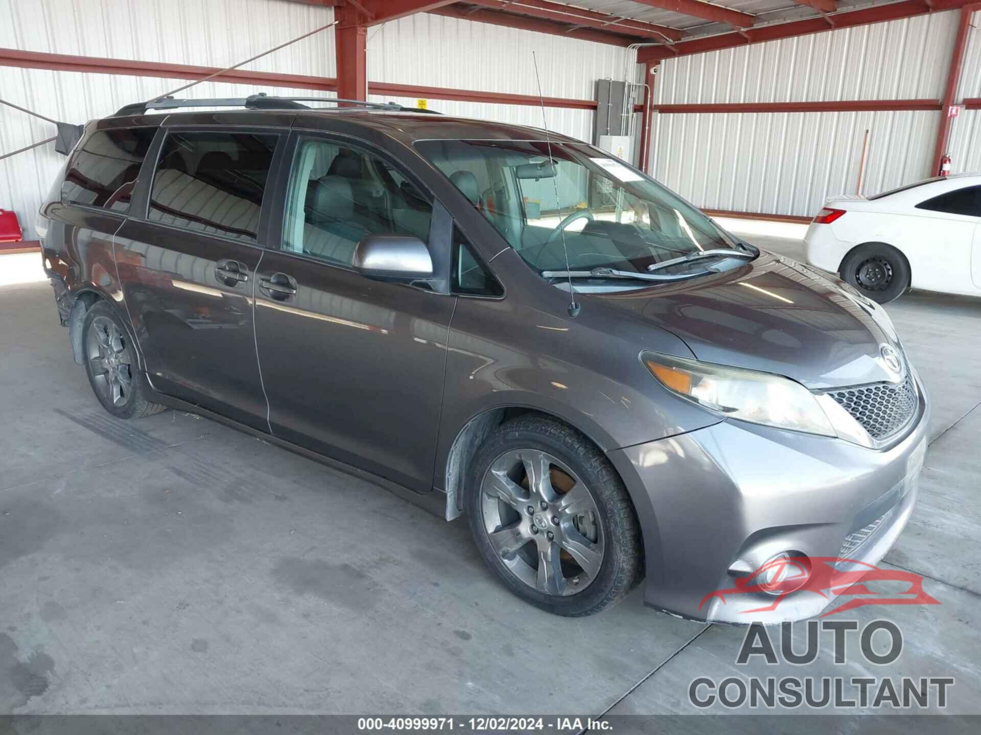 TOYOTA SIENNA 2011 - 5TDXK3DC1BS070248