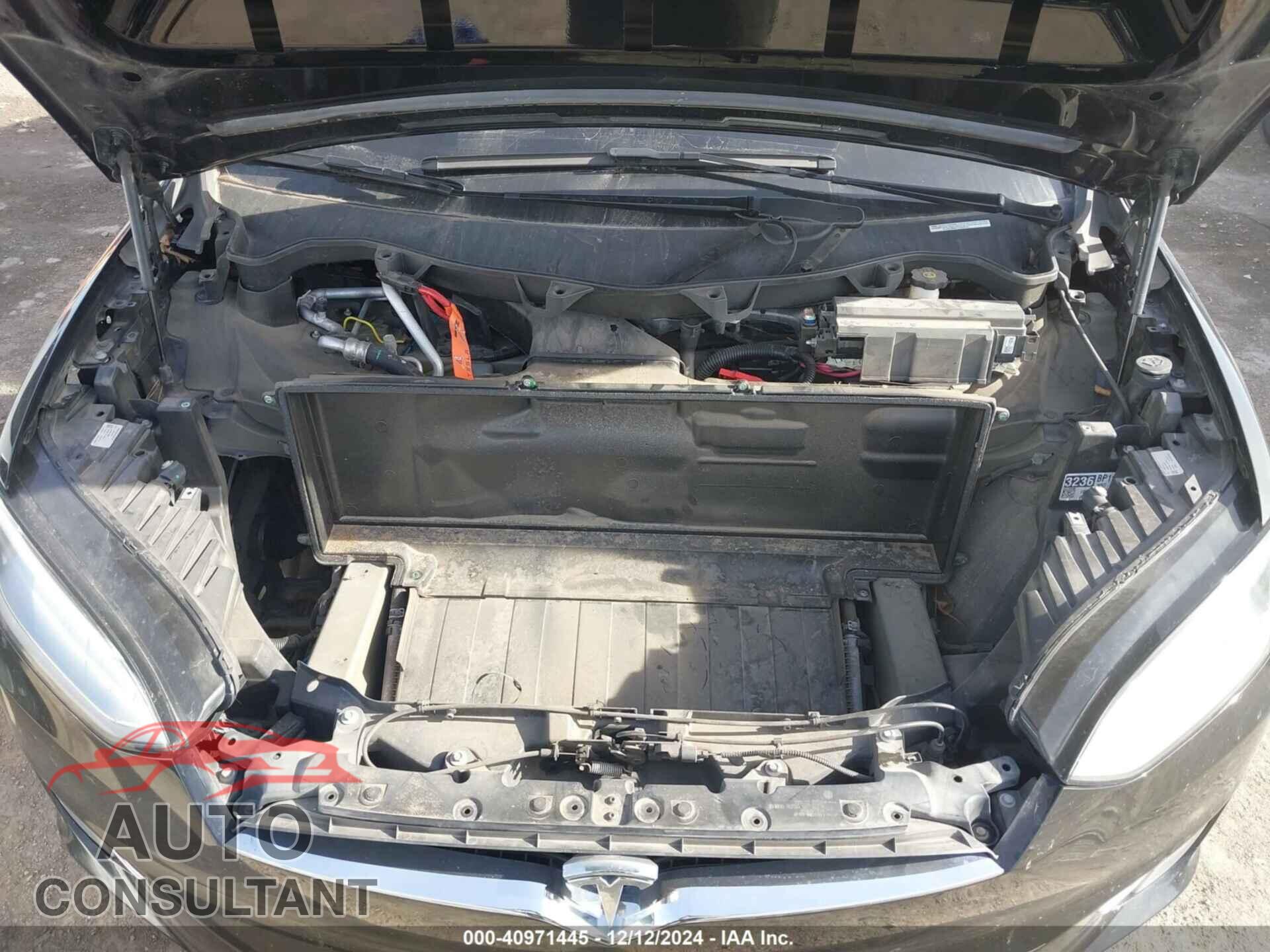 TESLA MODEL X 2017 - 5YJXCDE29HF076840