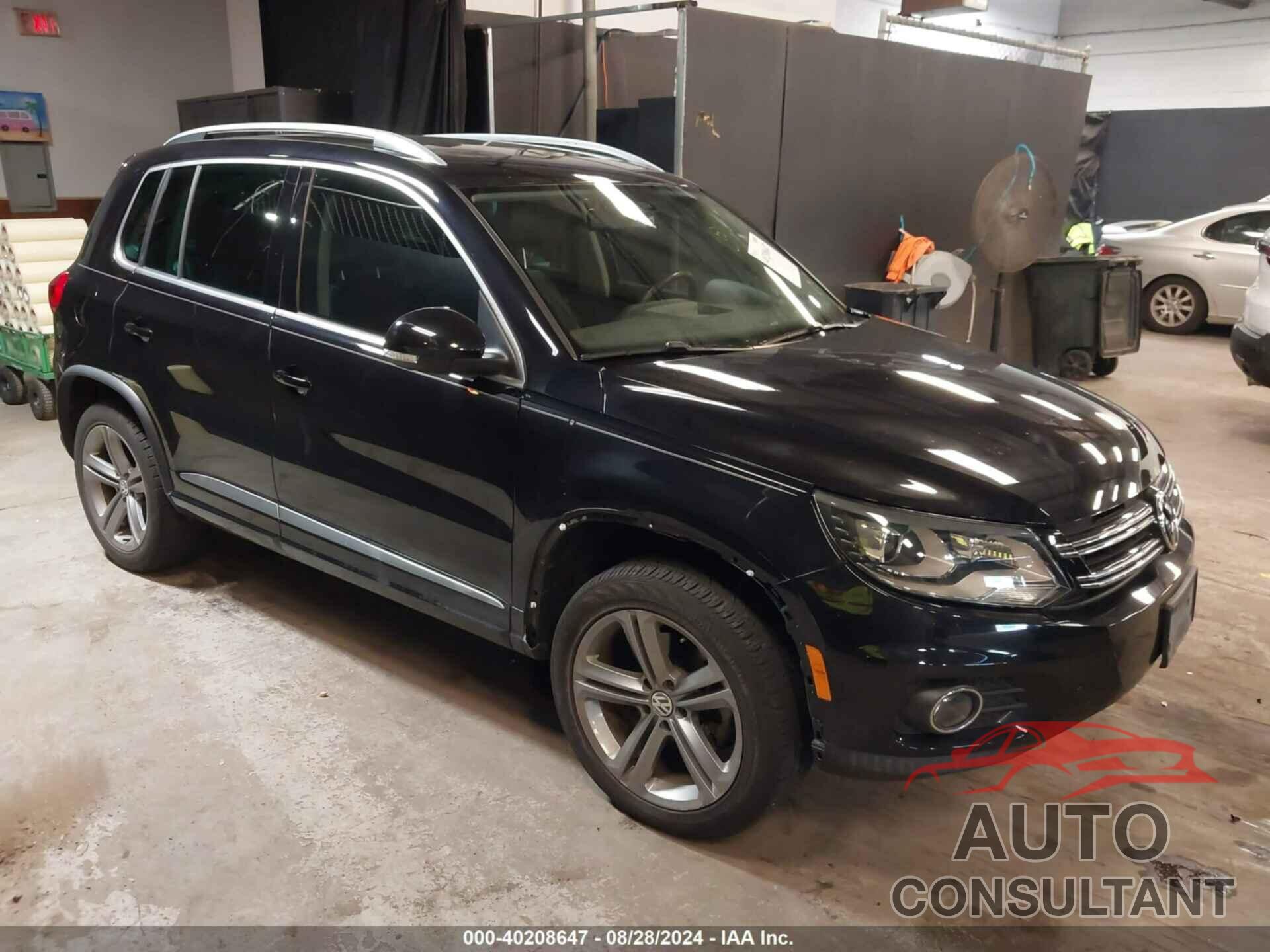 VOLKSWAGEN TIGUAN 2017 - WVGUV7AX2HK029860