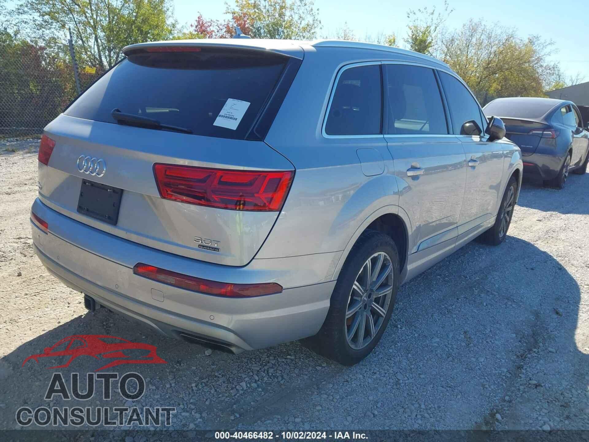 AUDI Q7 2018 - WA1LAAF79JD044121