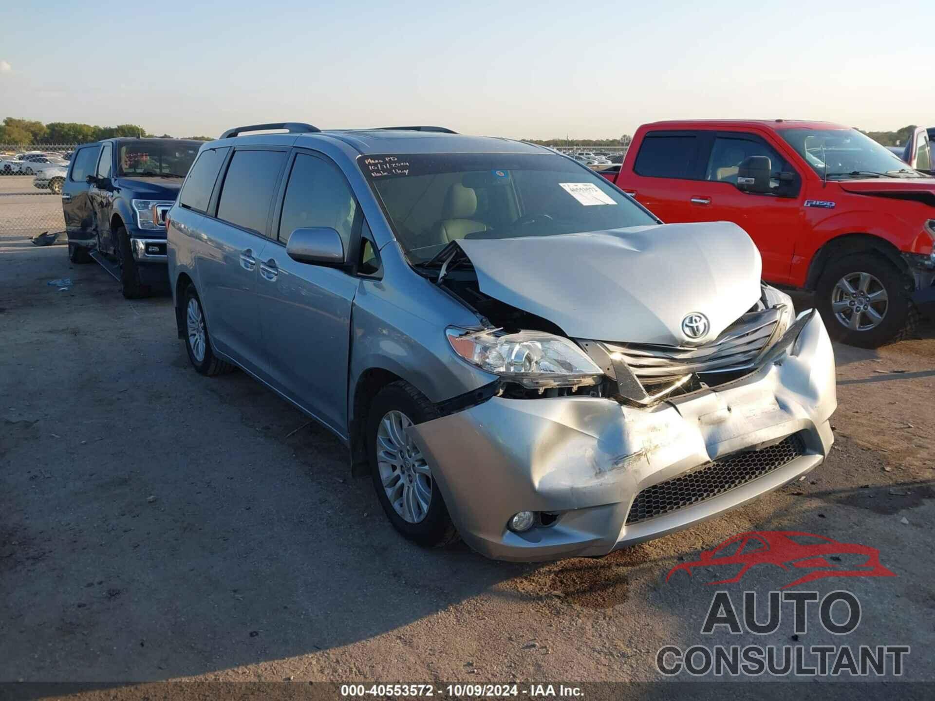 TOYOTA SIENNA 2015 - 5TDYK3DC2FS601340