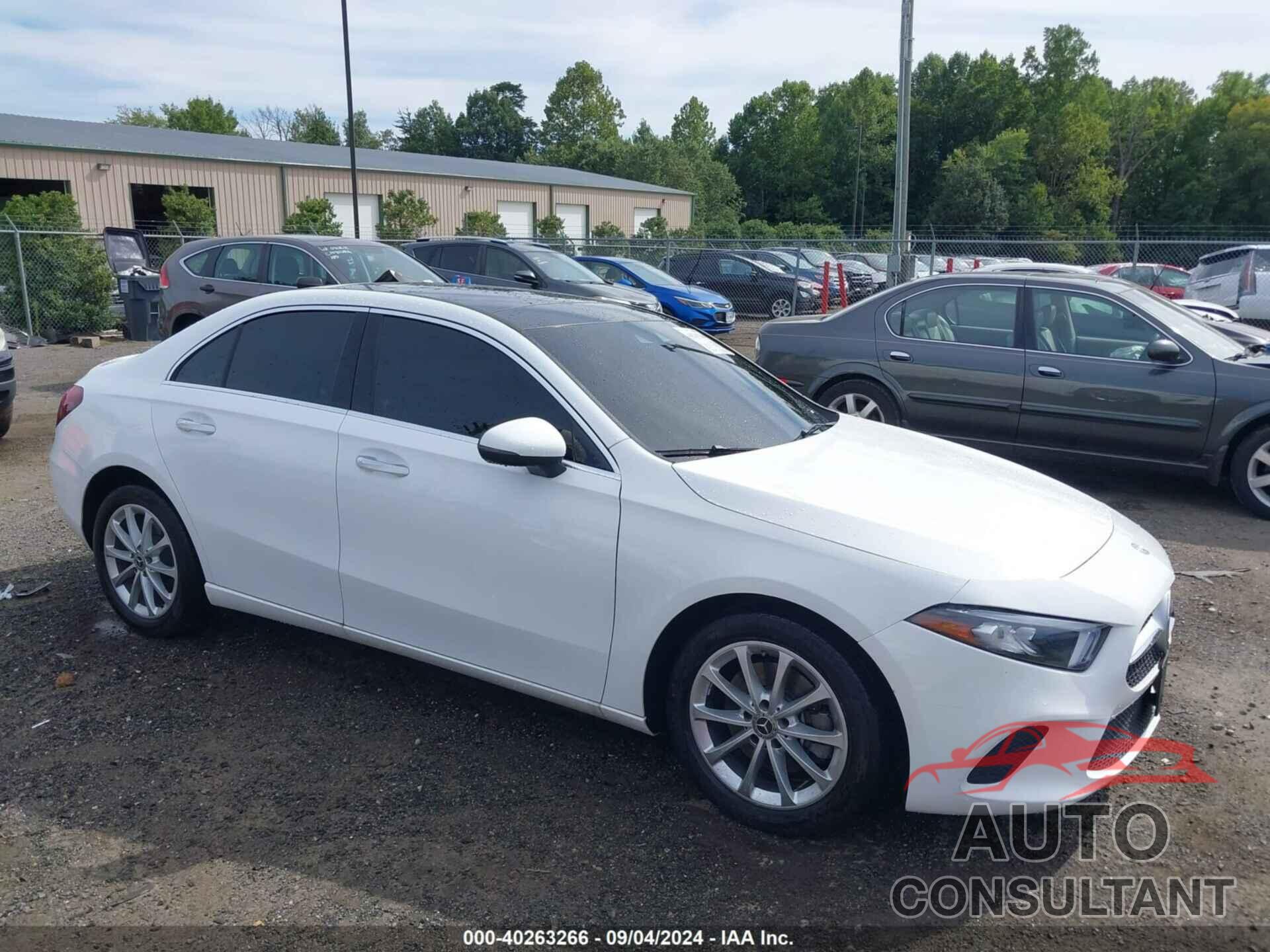 MERCEDES-BENZ A 220 2019 - WDD3G4FB7KW022642