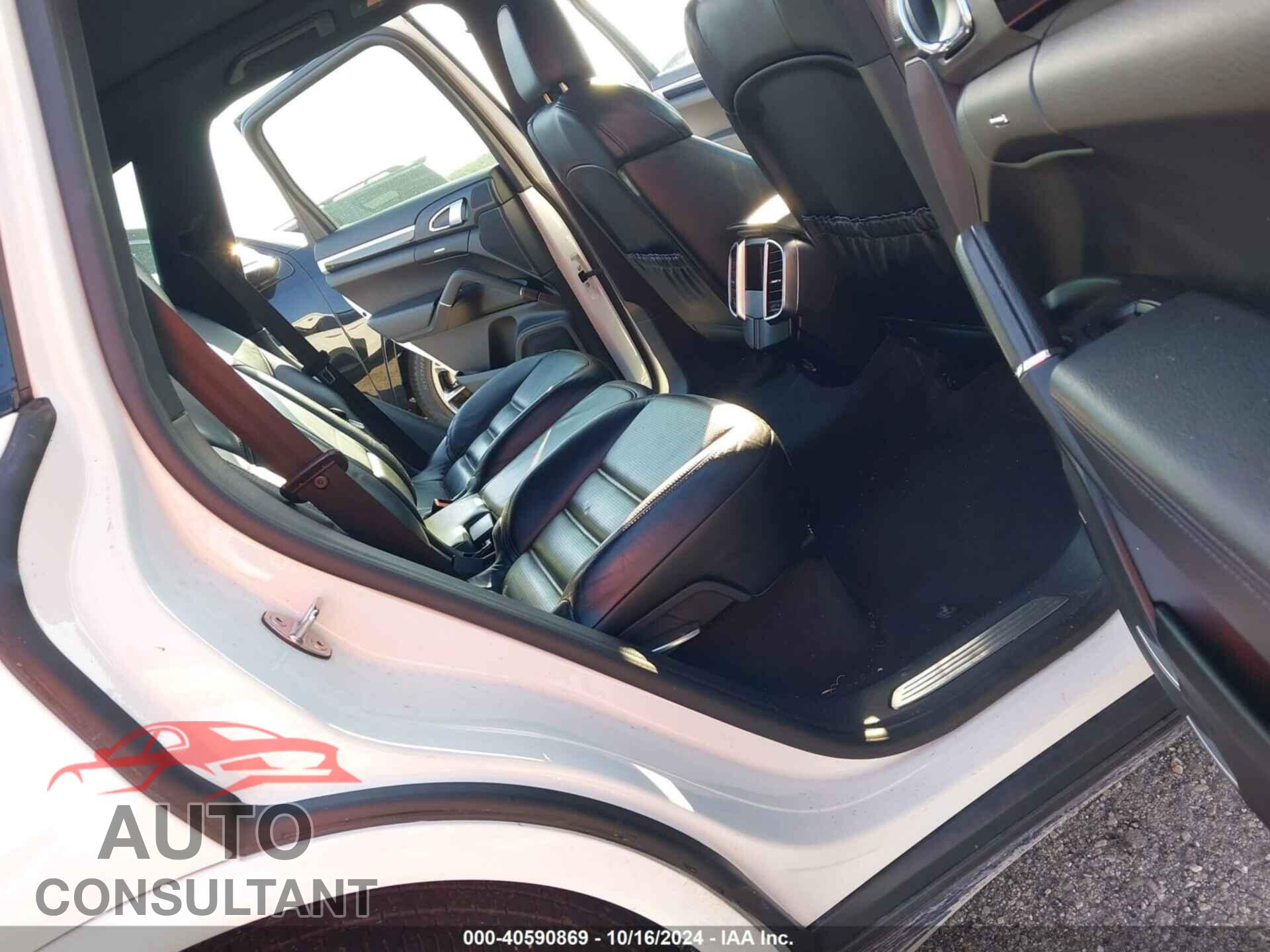 PORSCHE CAYENNE 2017 - WP1AA2A28HKA89912