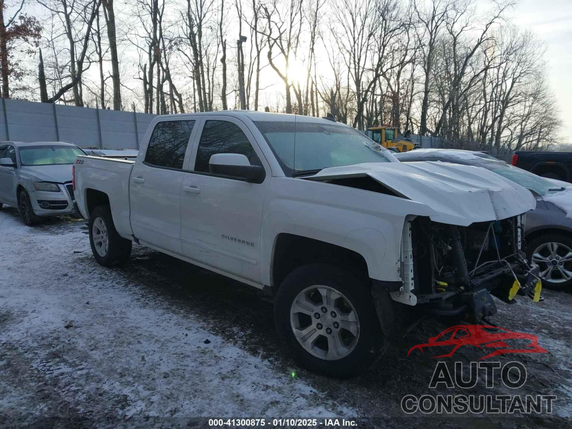 CHEVROLET SILVERADO 1500 2018 - 3GCUKREC4JG225960