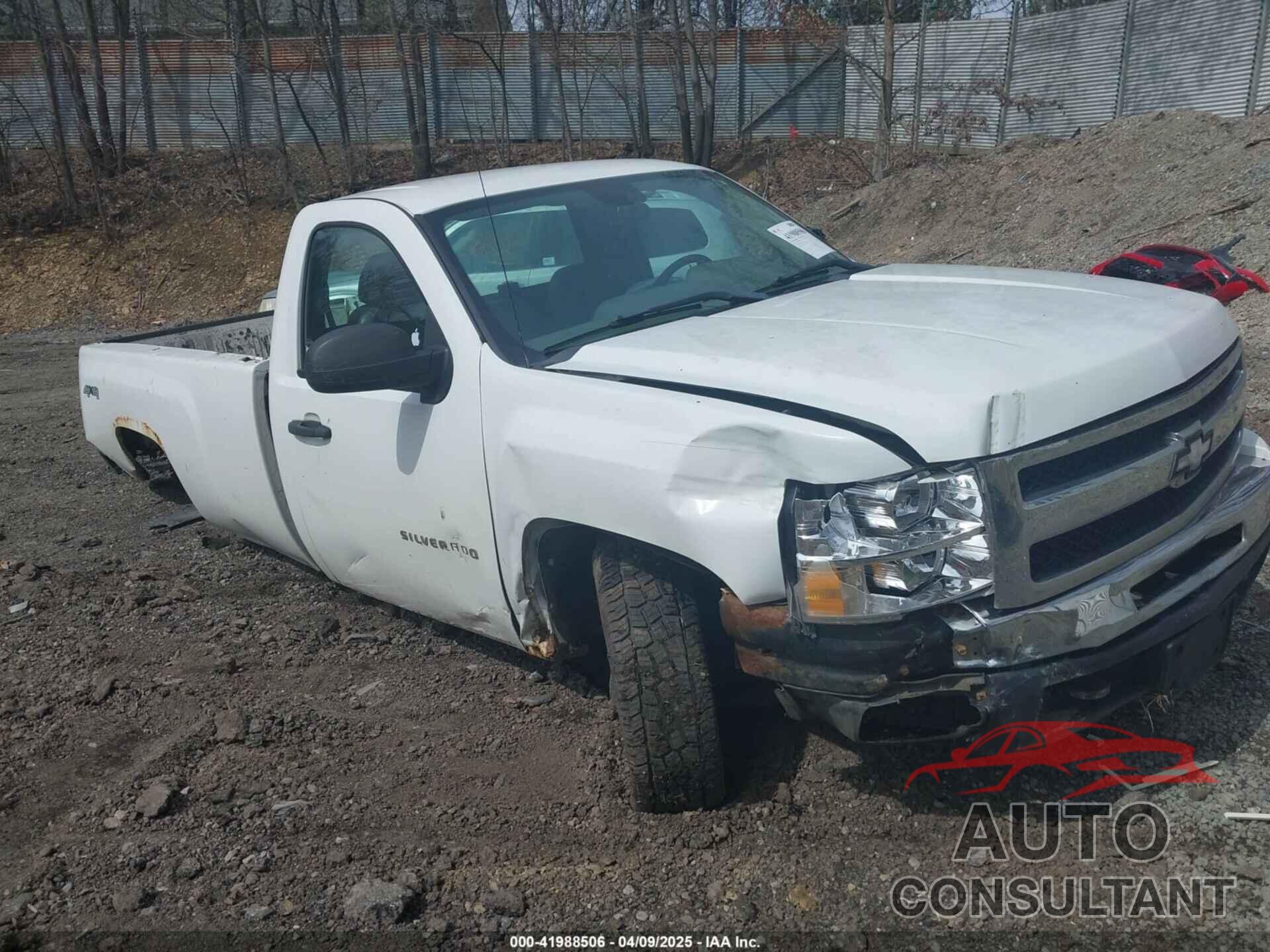 CHEVROLET SILVERADO 1500 2011 - 1GCNKPEA4BZ111224