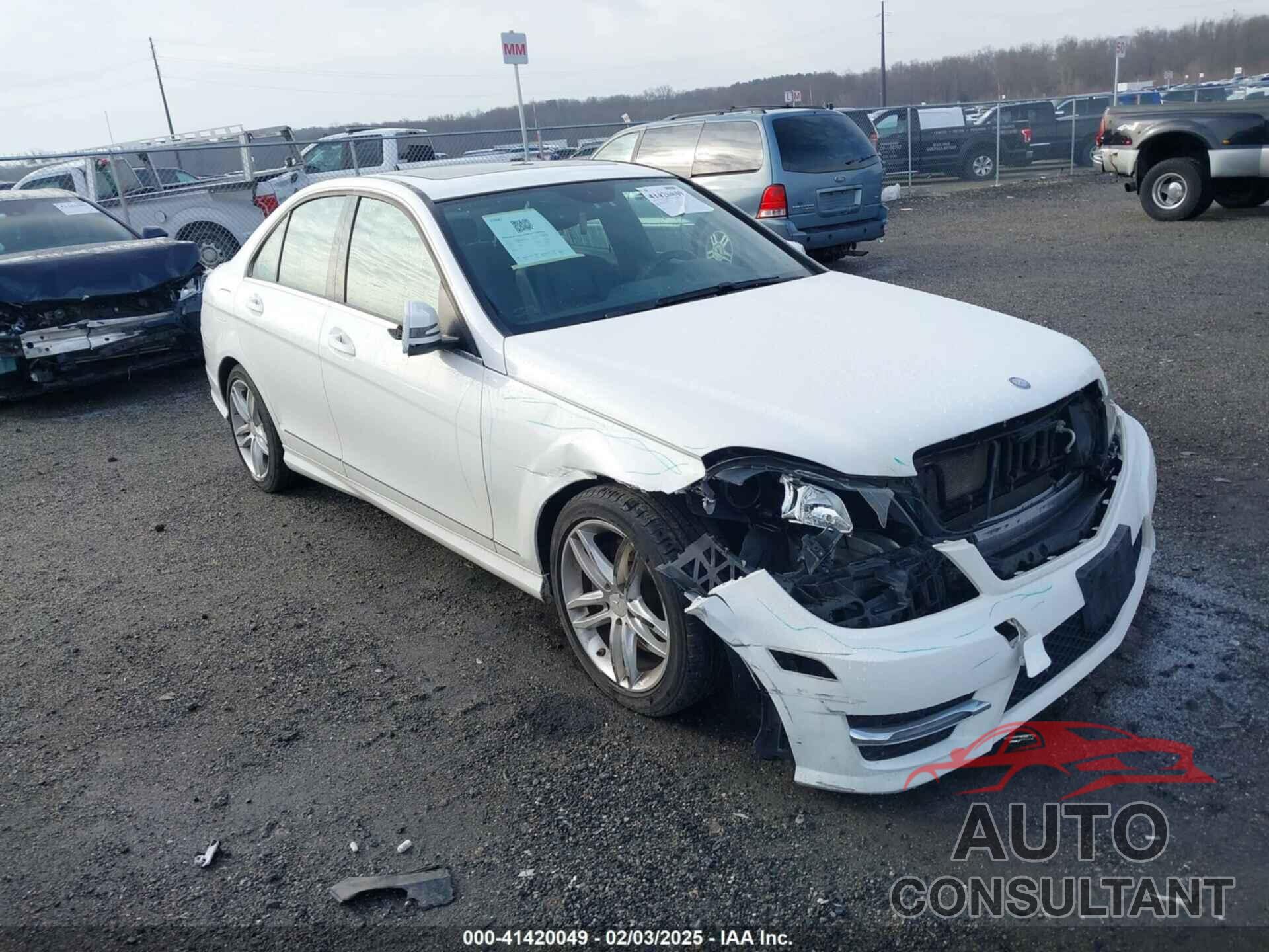 MERCEDES-BENZ C 300 2014 - WDDGF8AB0ER316728