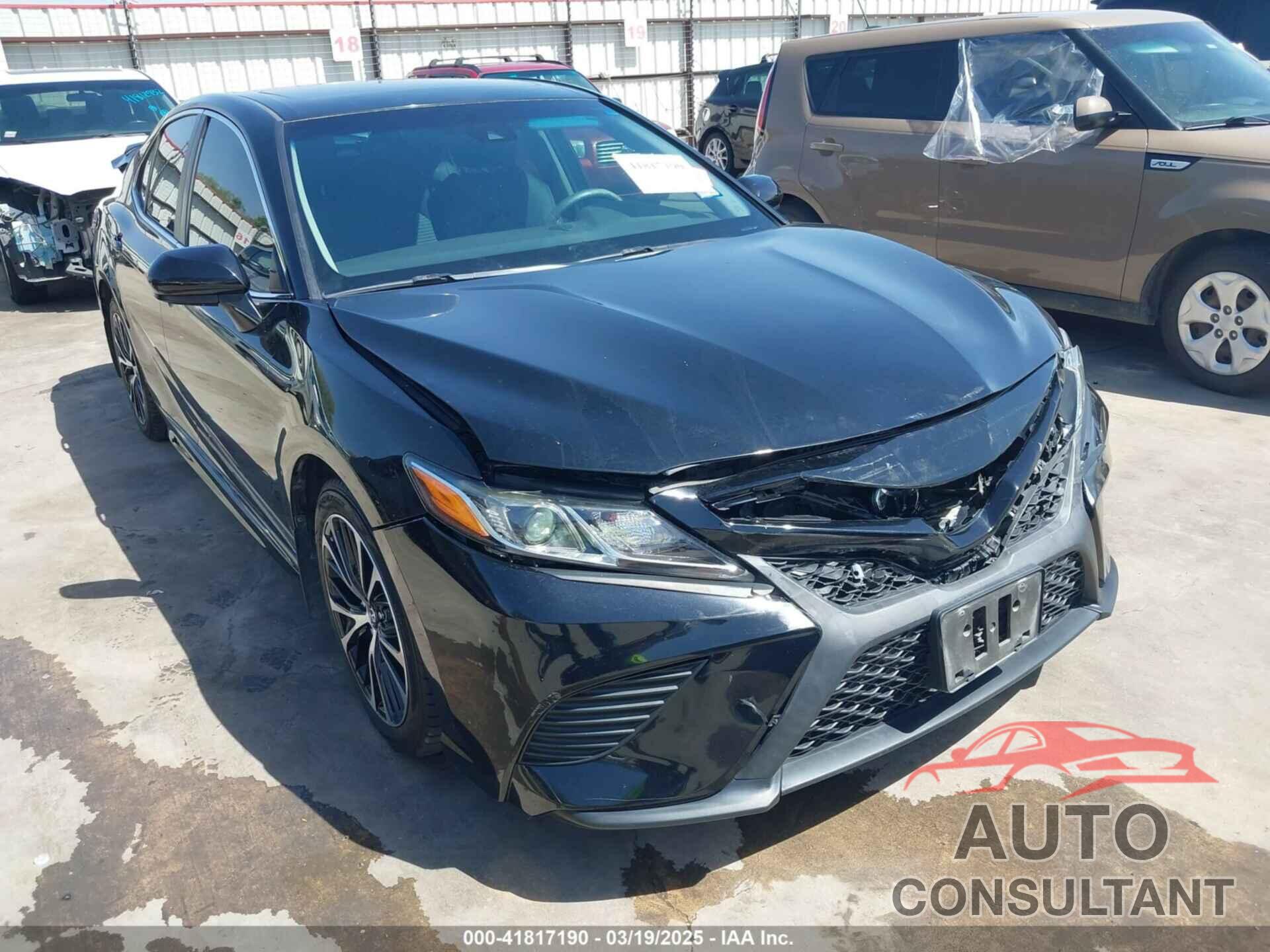 TOYOTA CAMRY 2018 - 4T1B11HK9JU671495