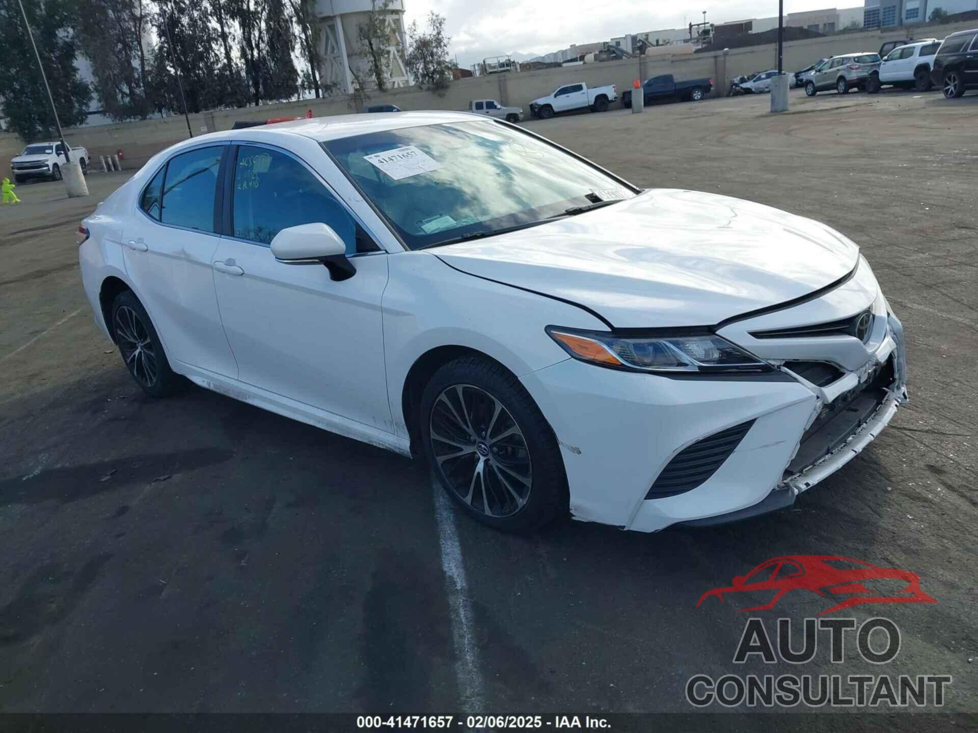 TOYOTA CAMRY 2018 - 4T1B11HK7JU652444