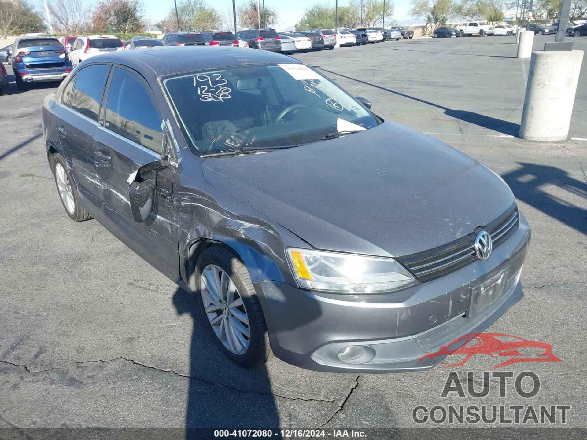 VOLKSWAGEN JETTA 2011 - 3VWLZ7AJXBM379668