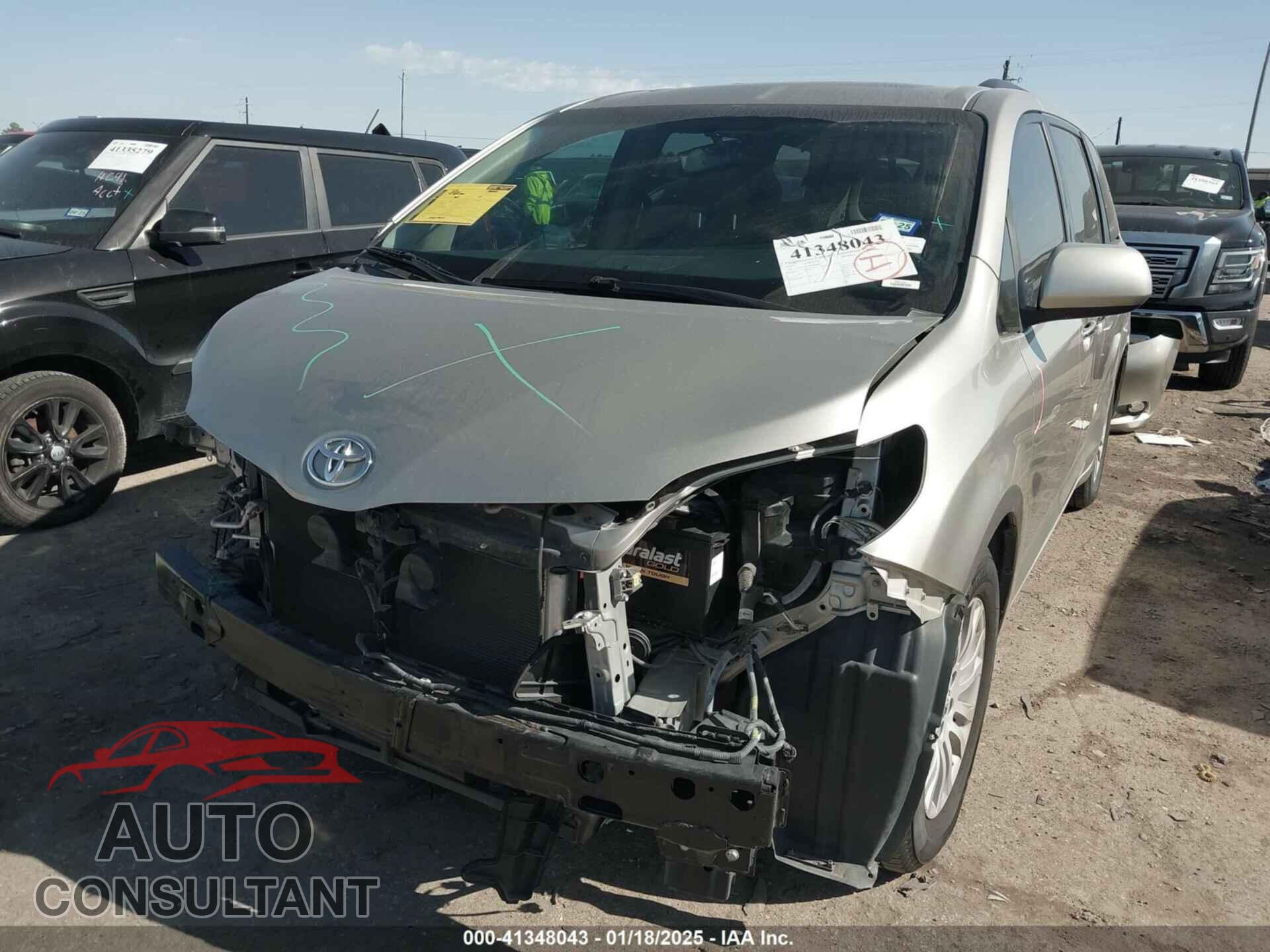 TOYOTA SIENNA 2017 - 5TDYZ3DC2HS800984