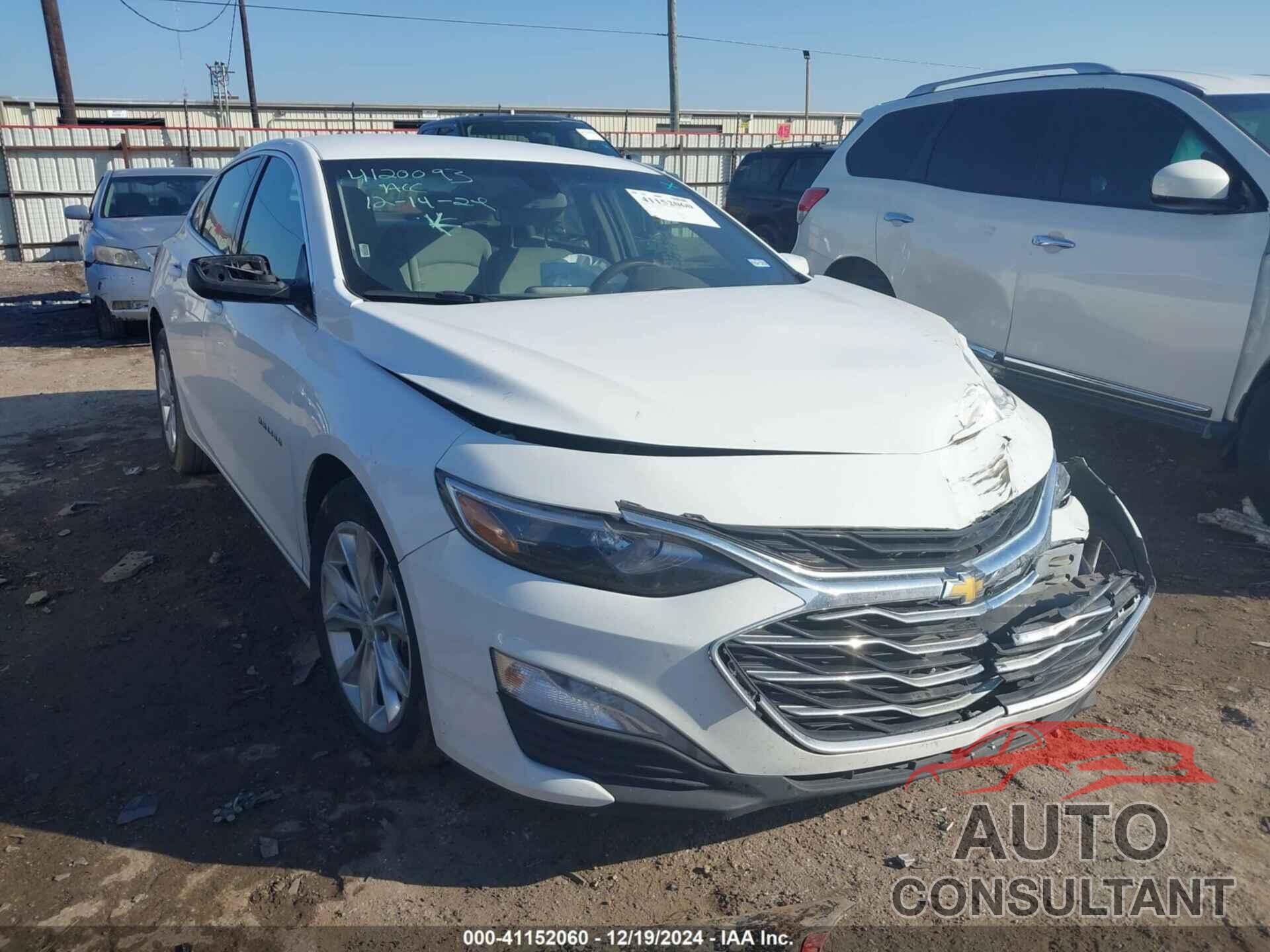 CHEVROLET MALIBU 2022 - 1G1ZD5ST3NF141061