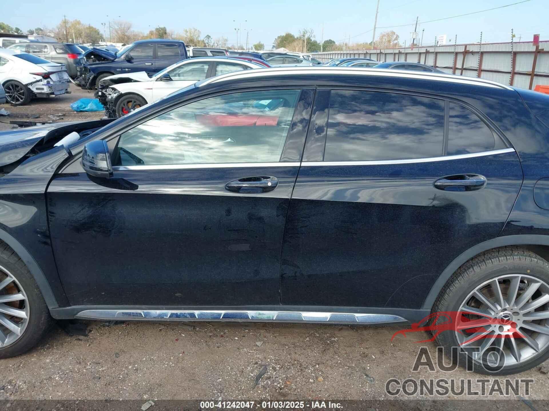 MERCEDES-BENZ GLA 250 2019 - WDCTG4EB0KJ553071