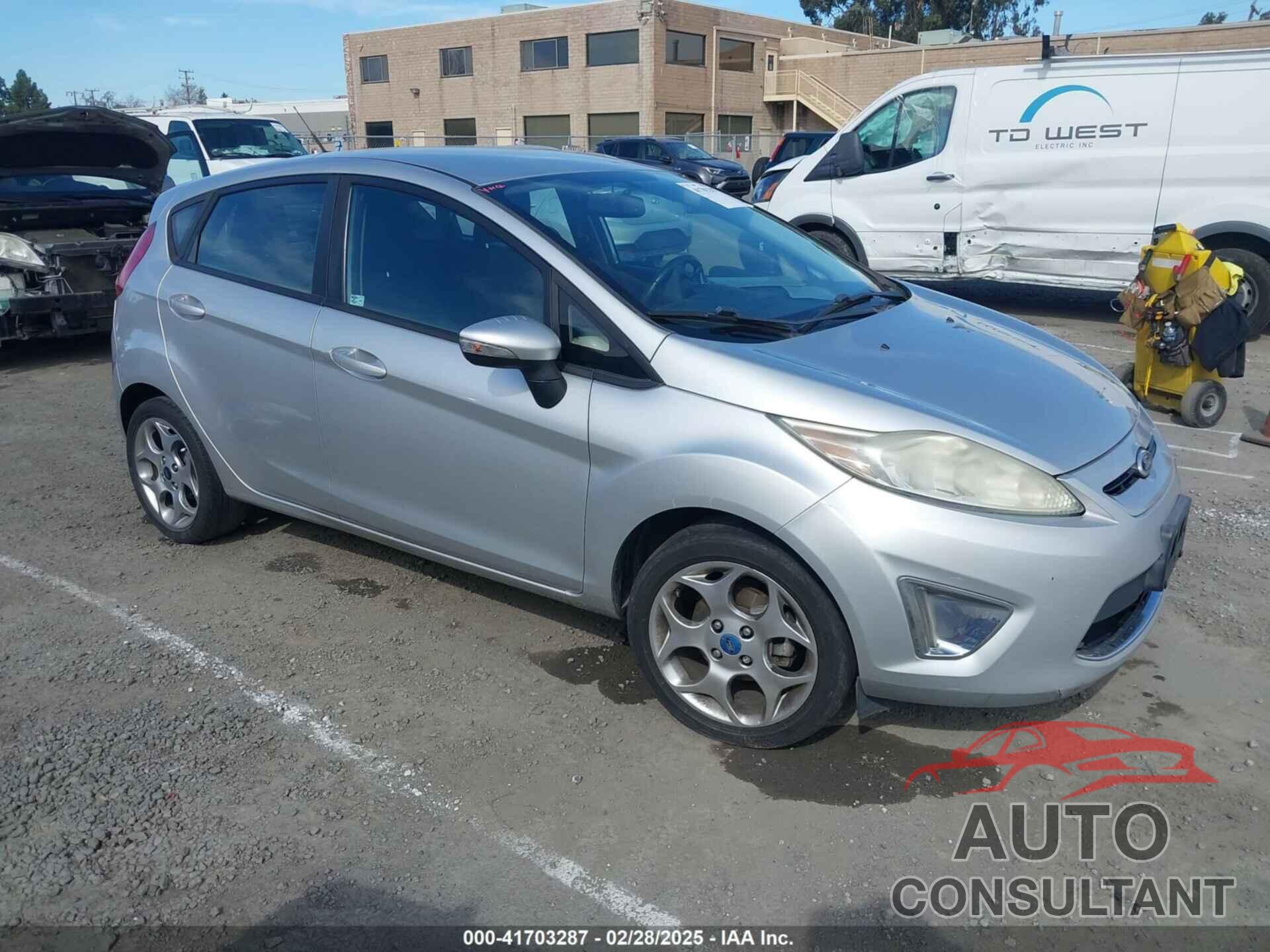 FORD FIESTA 2011 - 3FADP4FJ1BM102434