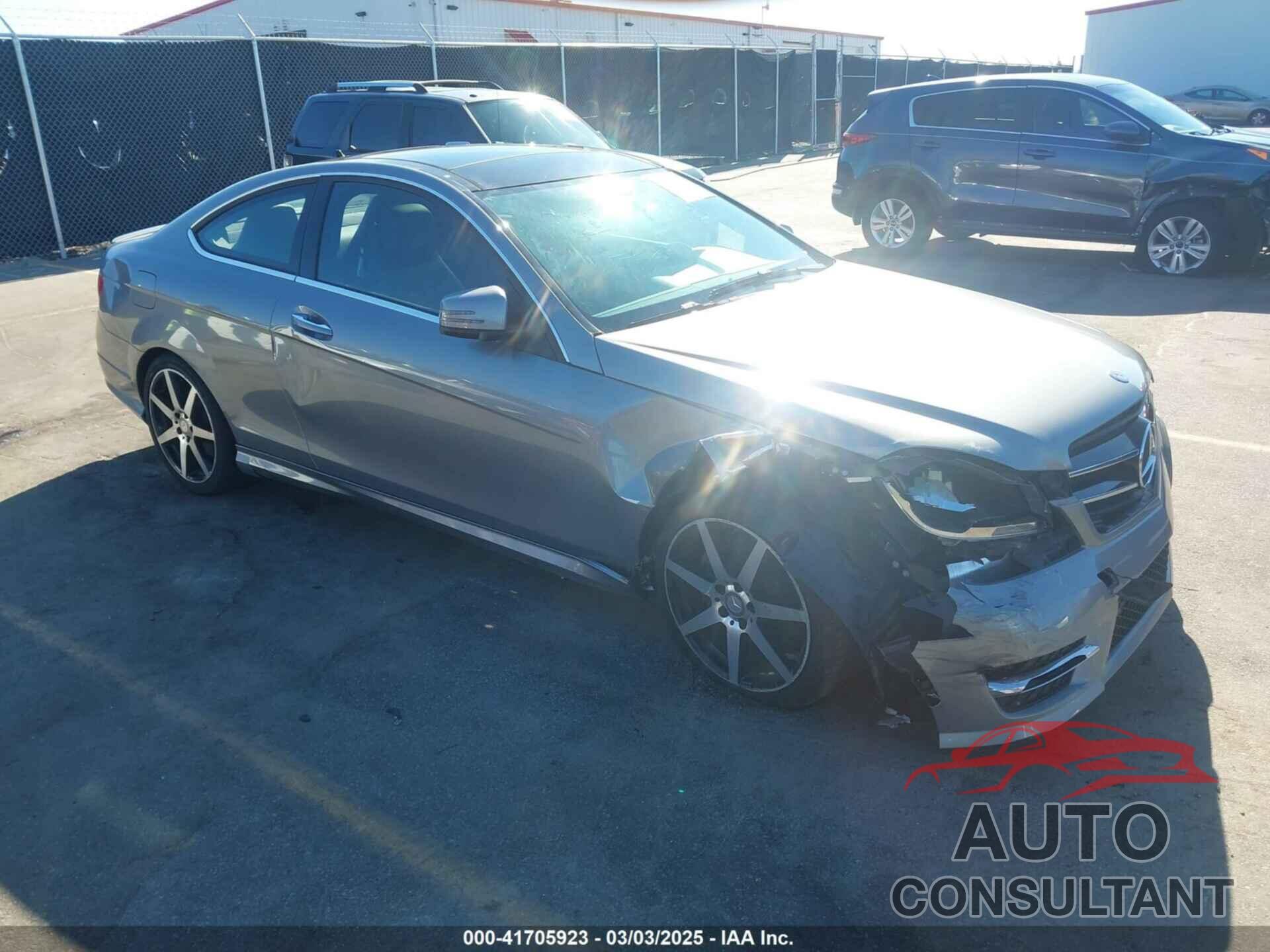 MERCEDES-BENZ C 350 2015 - WDDGJ5HB7FG366932