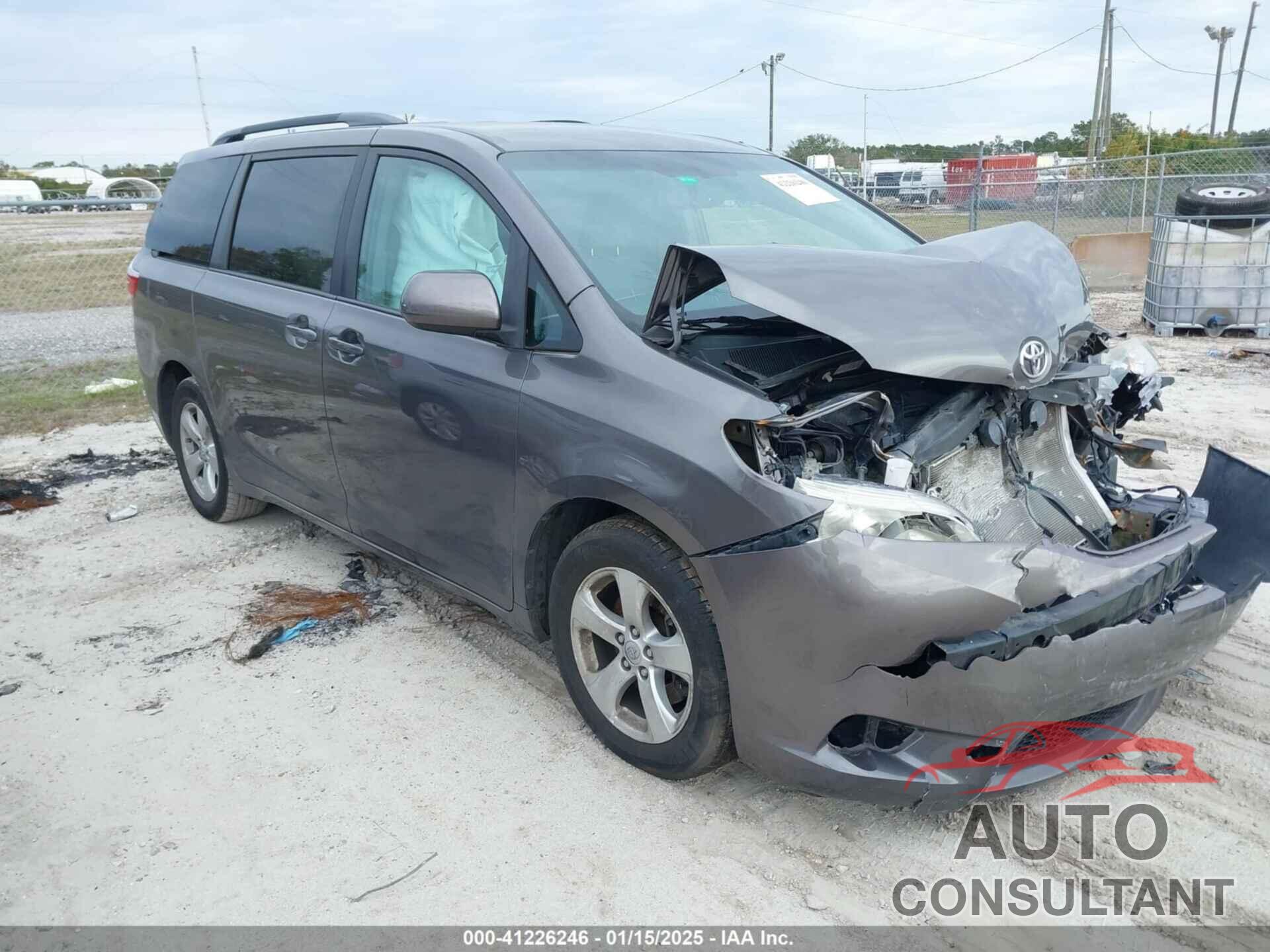 TOYOTA SIENNA 2015 - 5TDKK3DC2FS617284