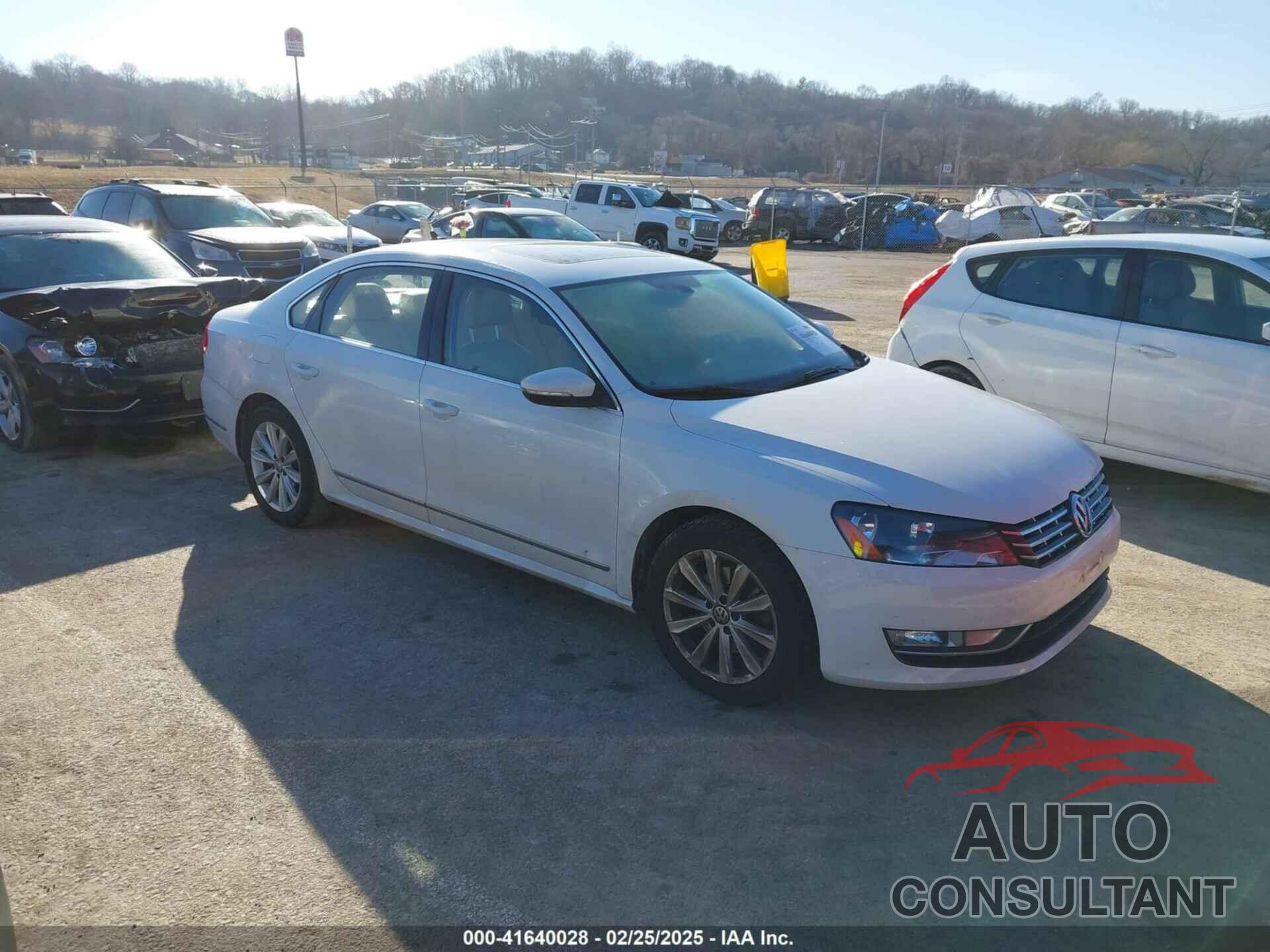 VOLKSWAGEN PASSAT 2012 - 1VWCP7A35CC090109