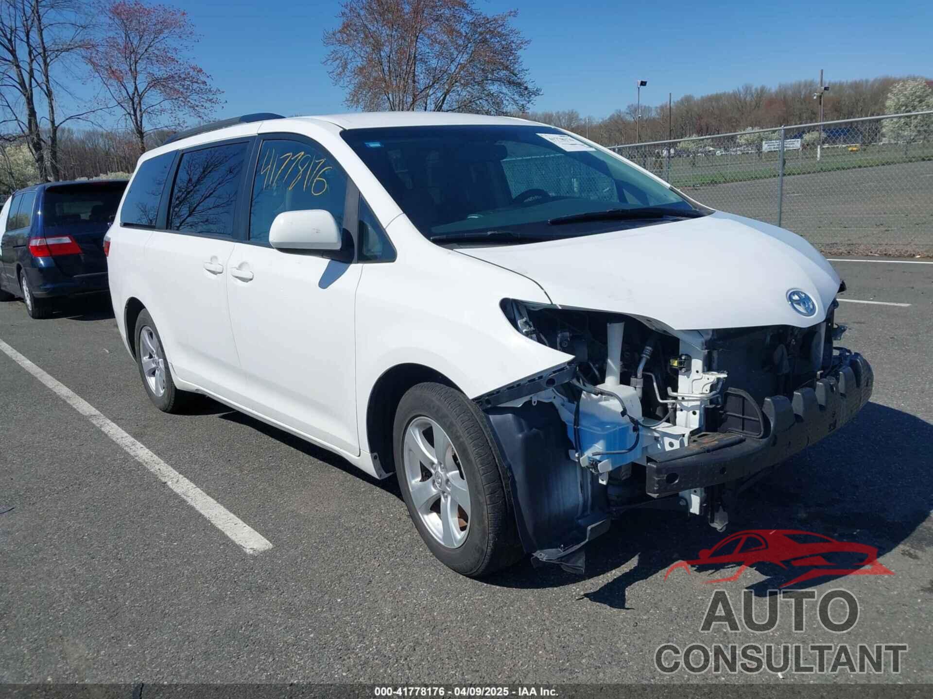 TOYOTA SIENNA 2017 - 5TDKZ3DC9HS797877