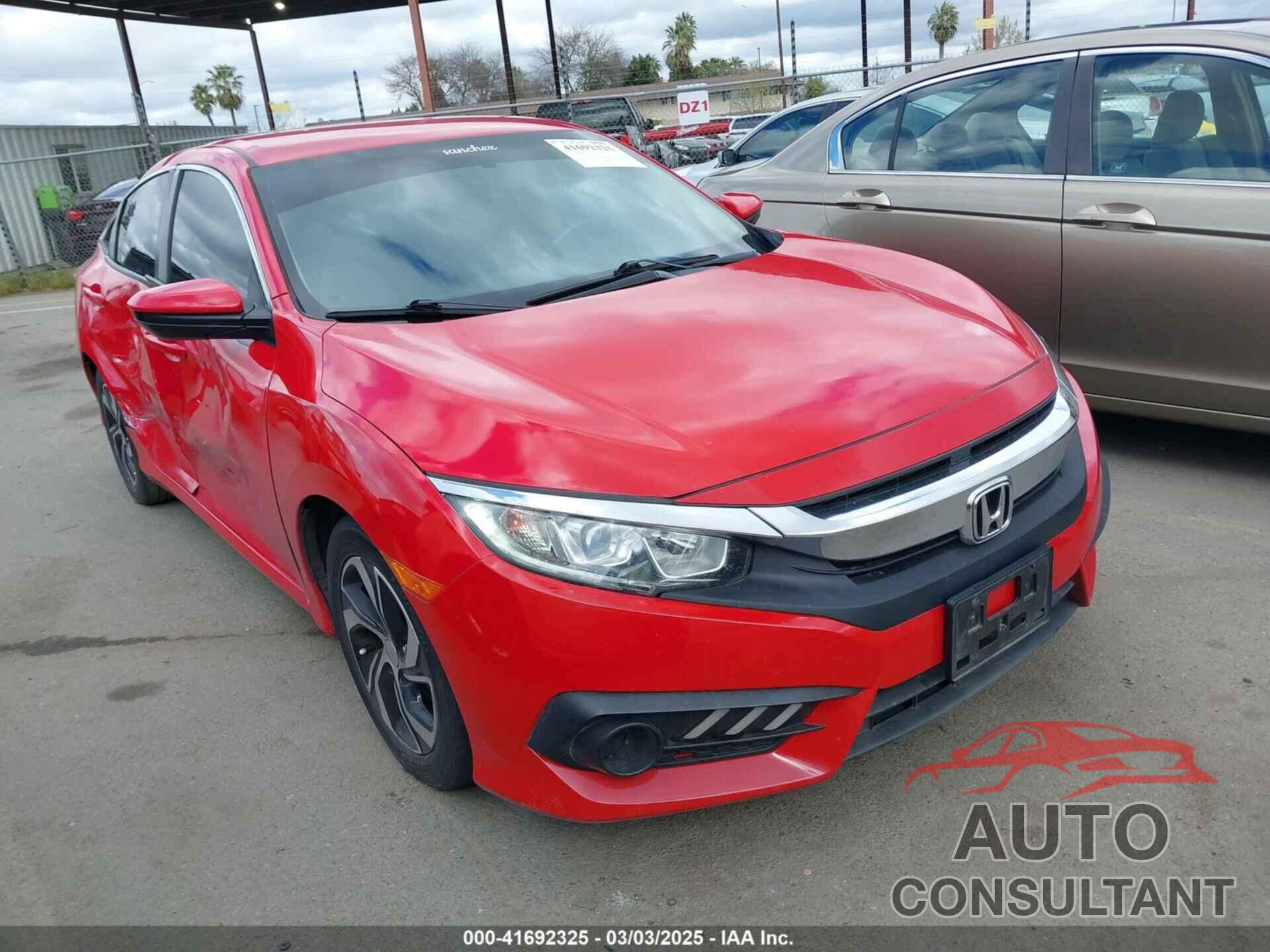 HONDA CIVIC 2018 - 2HGFC2F59JH556953