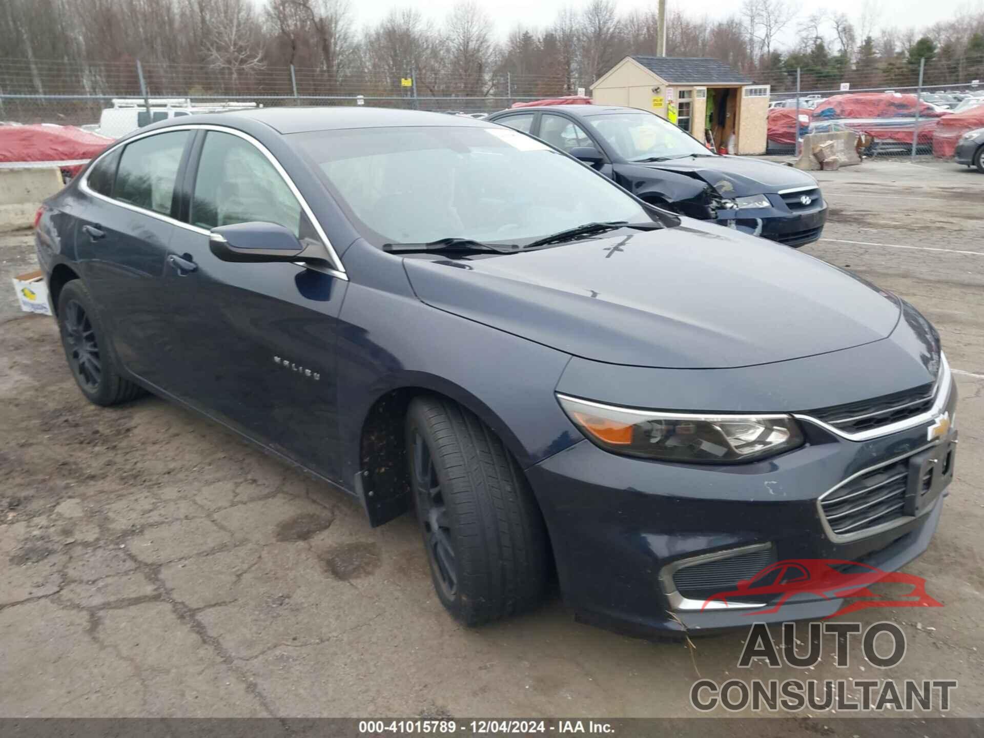 CHEVROLET MALIBU 2018 - 1G1ZD5ST0JF121621