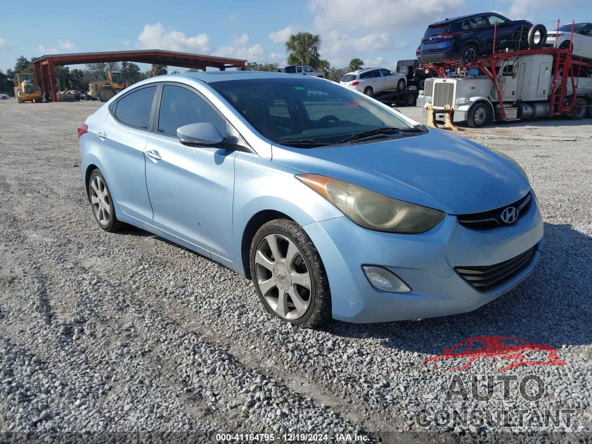 HYUNDAI ELANTRA 2011 - KMHDH4AEXBU088395