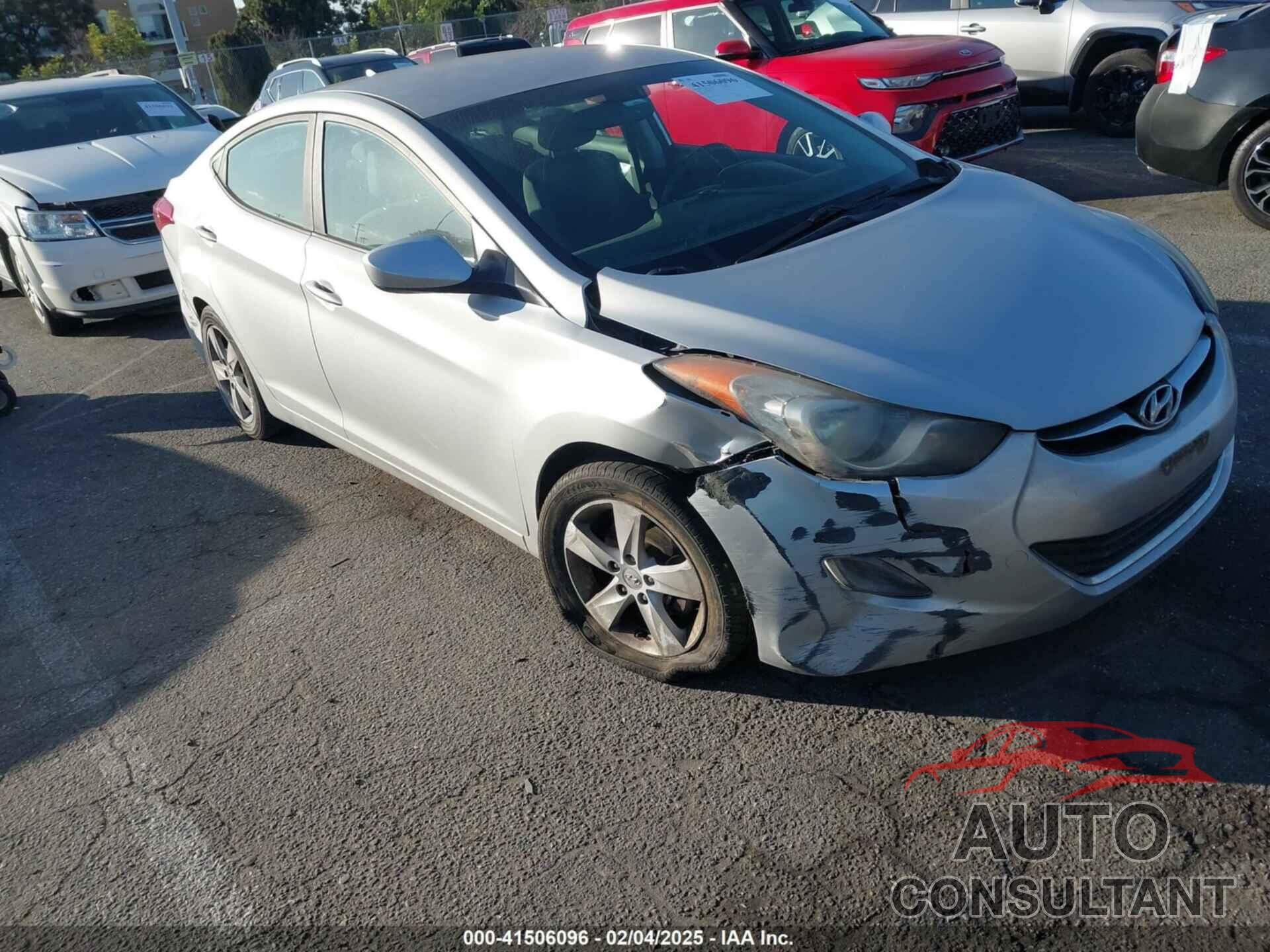 HYUNDAI ELANTRA 2013 - KMHDH4AE8DU727585