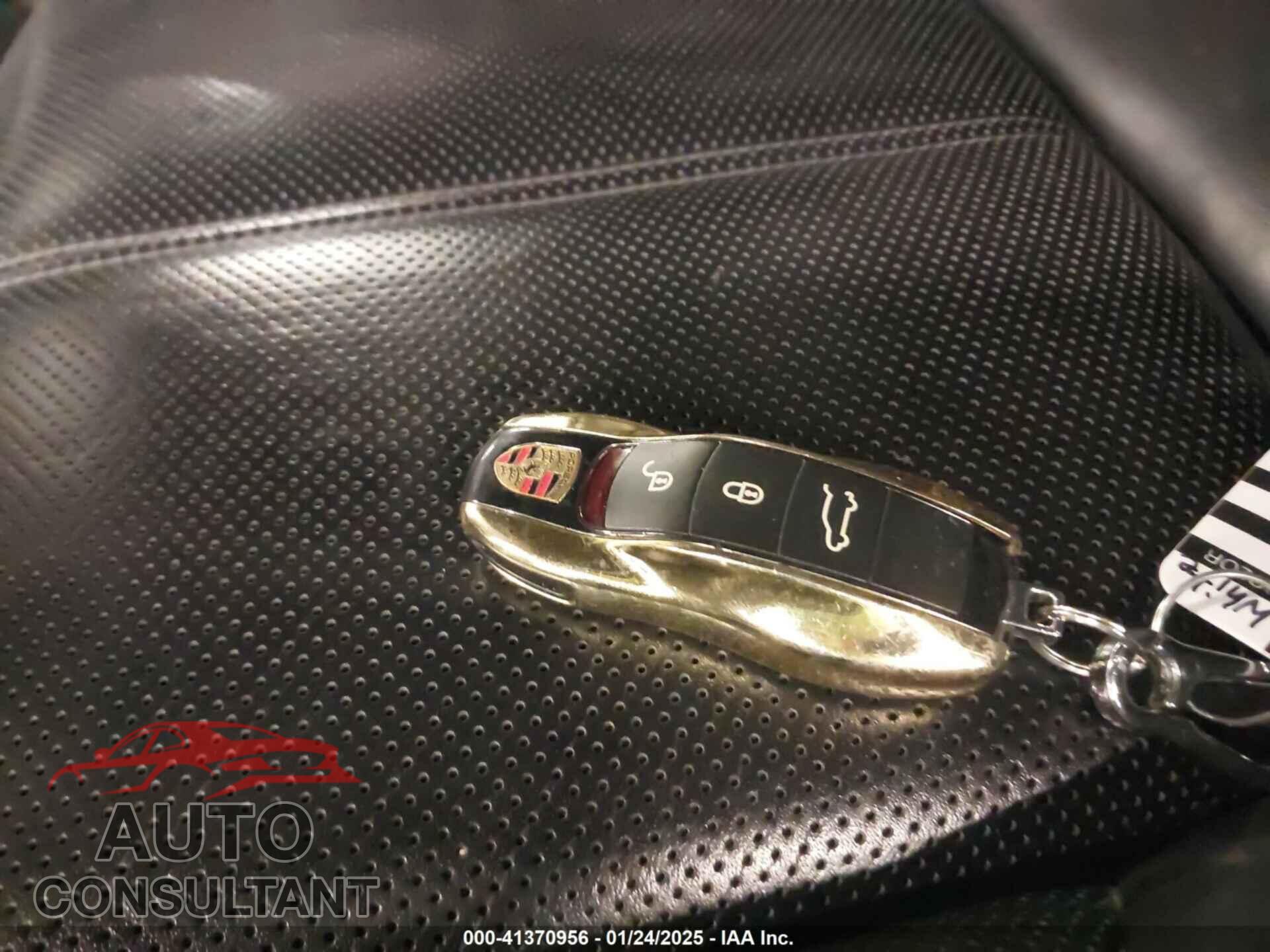 PORSCHE CAYENNE 2016 - WP1AA2A26GLA10357