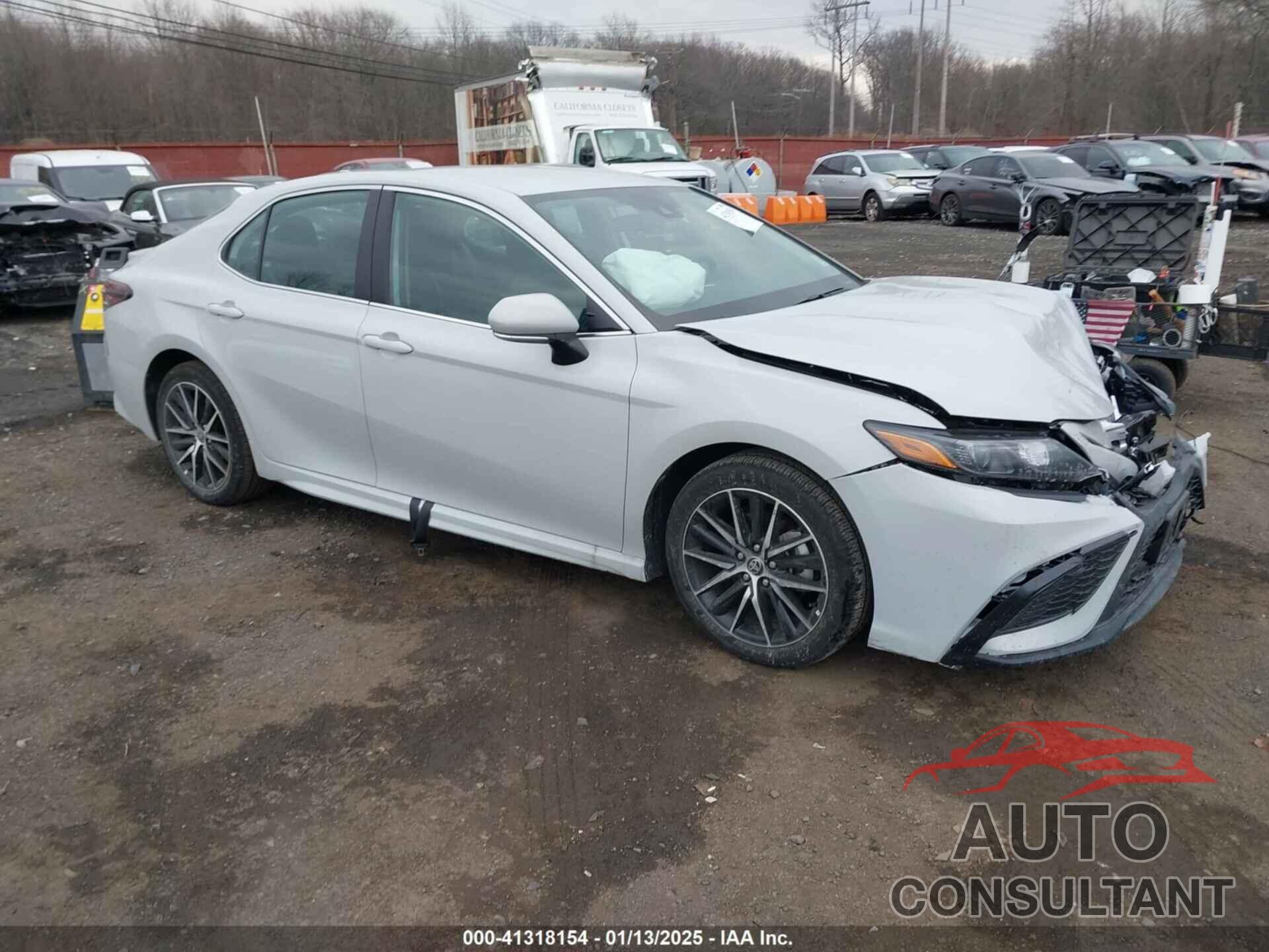 TOYOTA CAMRY 2024 - 4T1G11BK5RU121091