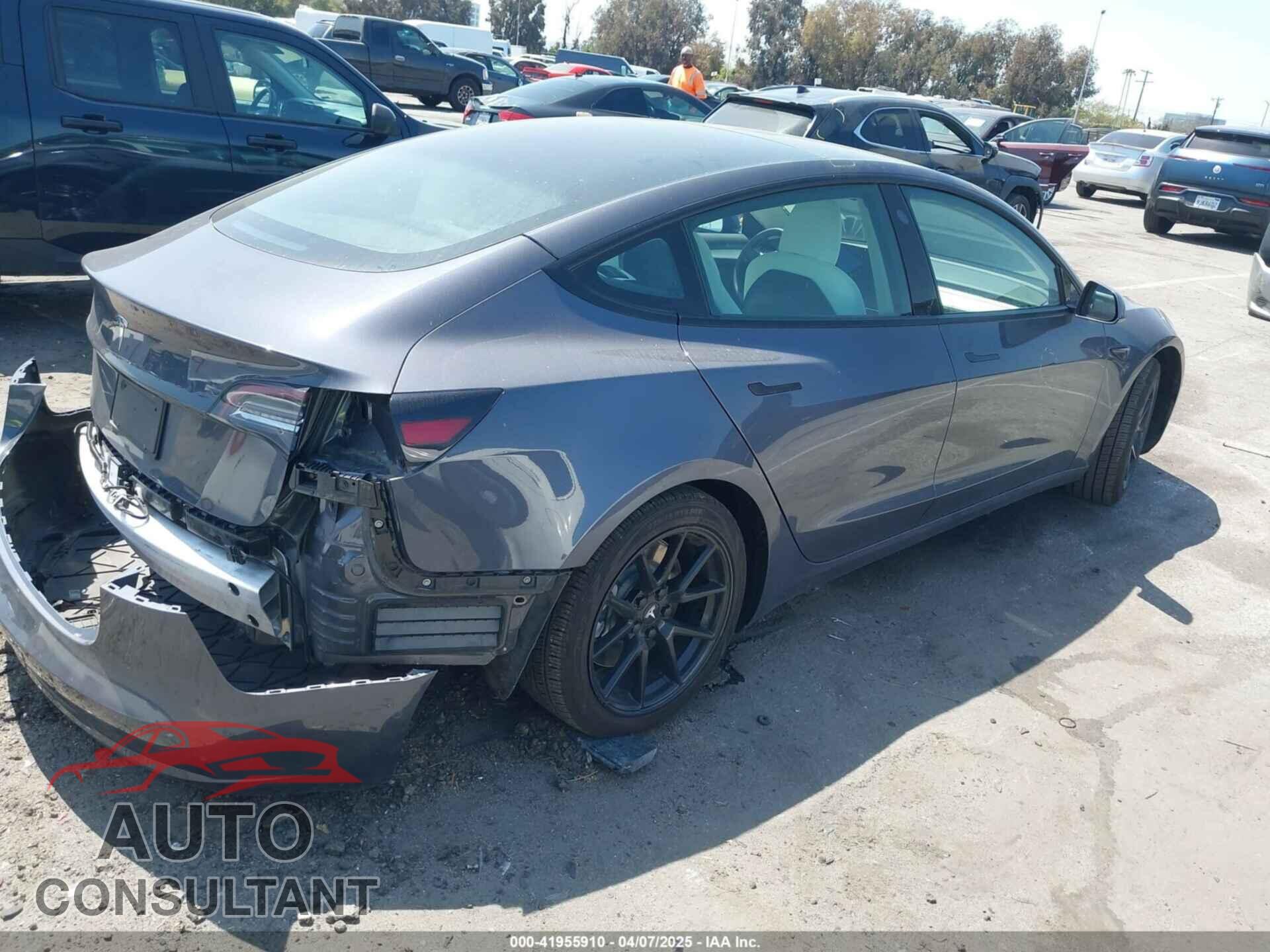 TESLA MODEL 3 2021 - 5YJ3E1EA5MF069652