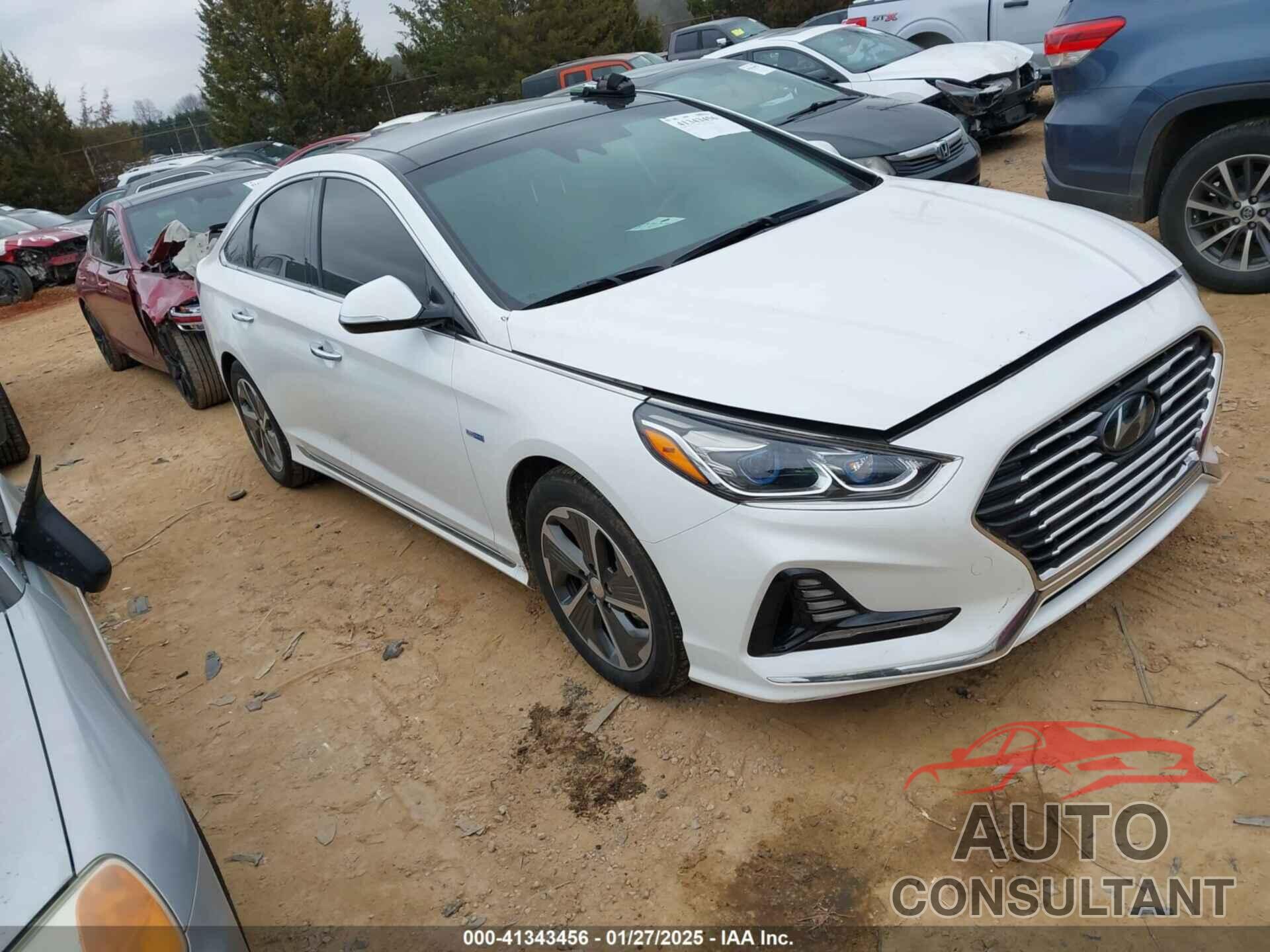 HYUNDAI SONATA HYBRID 2019 - KMHE34L39KA093152