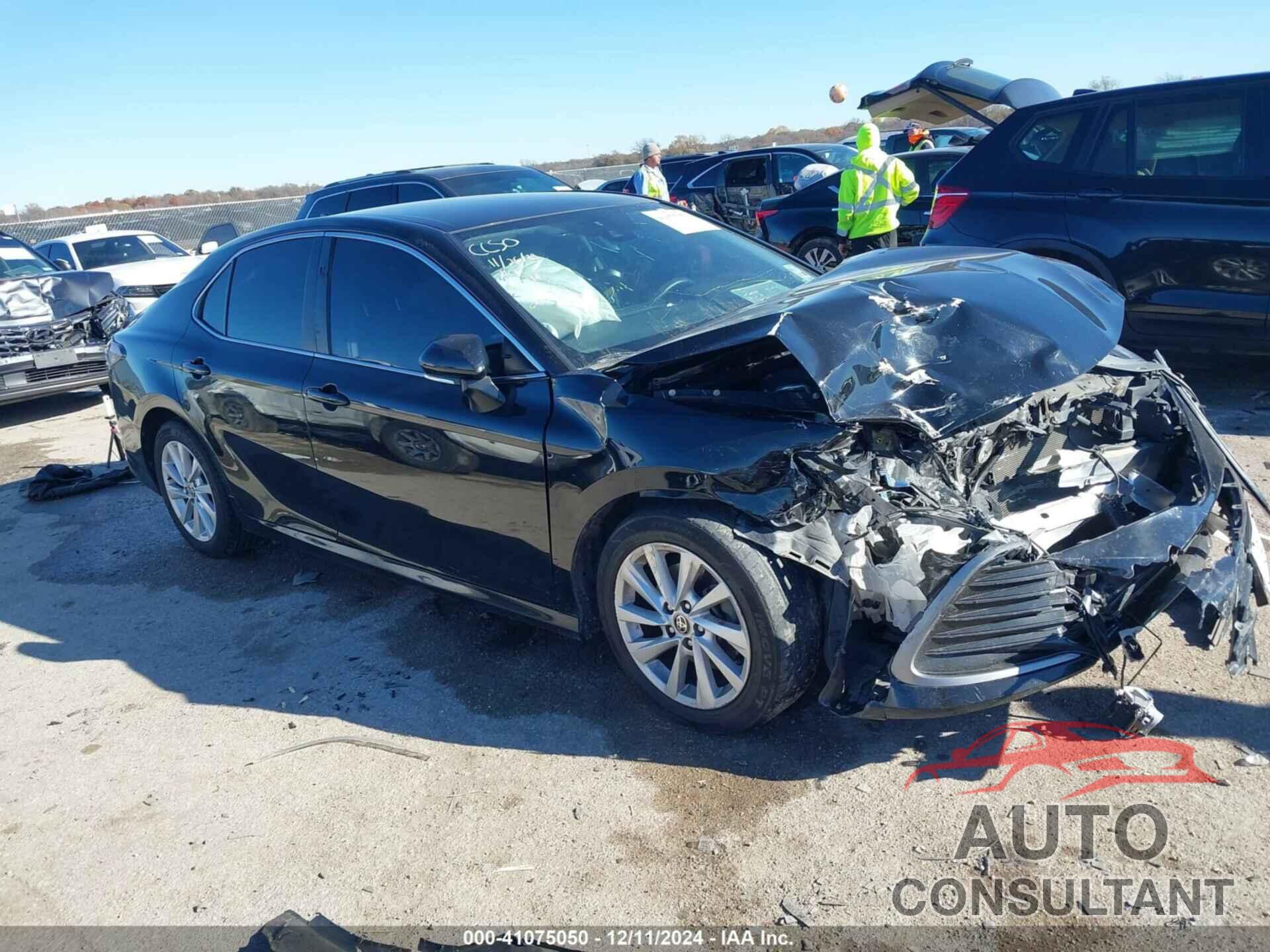 TOYOTA CAMRY 2021 - 4T1R11AK1MU452592