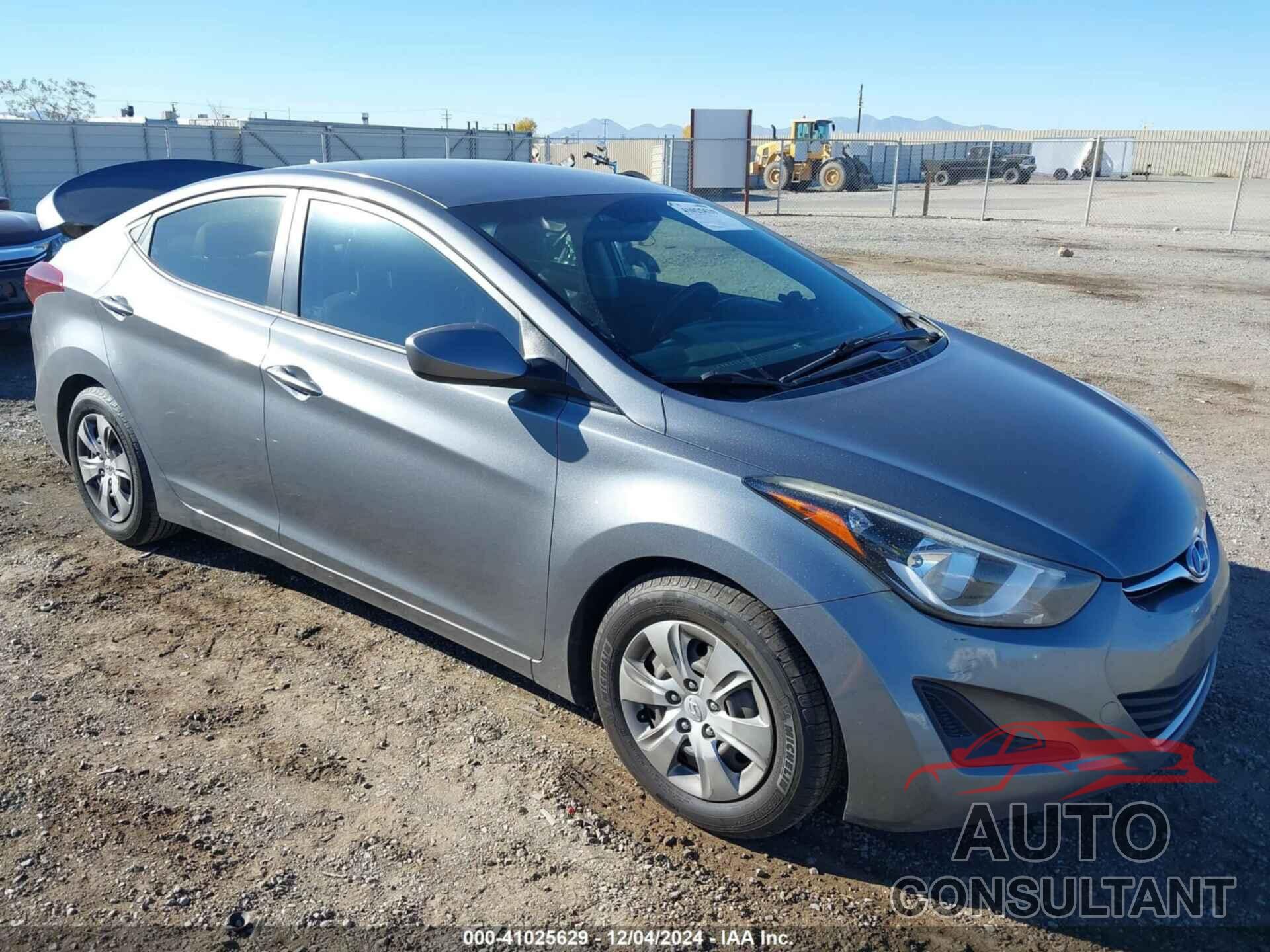 HYUNDAI ELANTRA 2016 - KMHDH4AE3GU622165