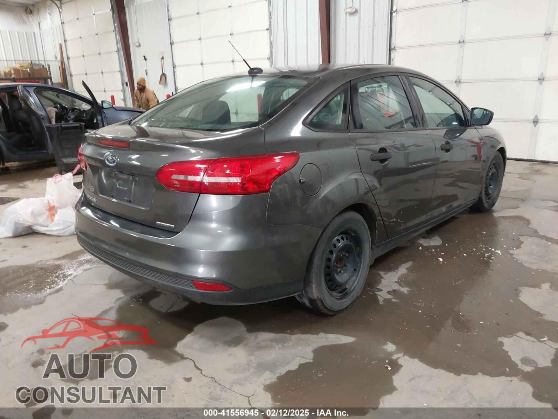 FORD FOCUS 2015 - 1FADP3E27FL313990