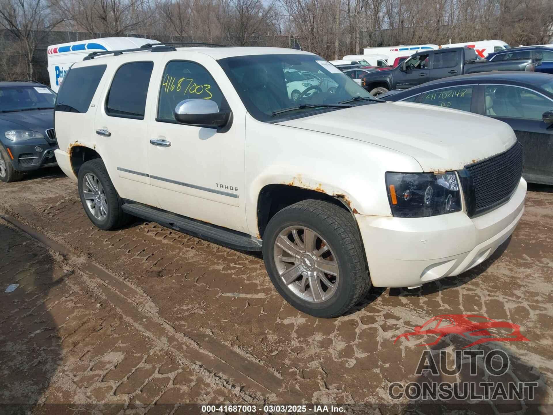 CHEVROLET TAHOE 2011 - 1GNSKCE00BR119640