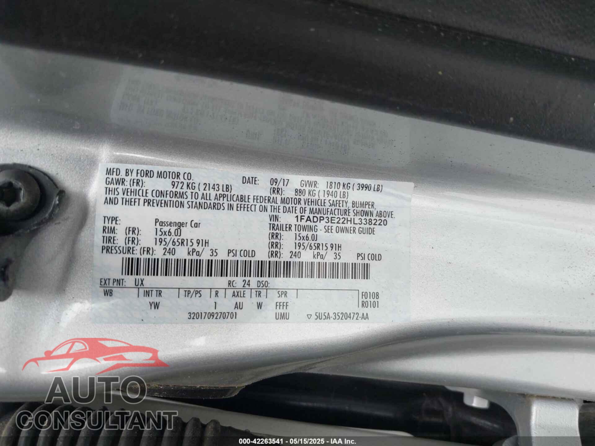 FORD FOCUS 2017 - 1FADP3E22HL338220