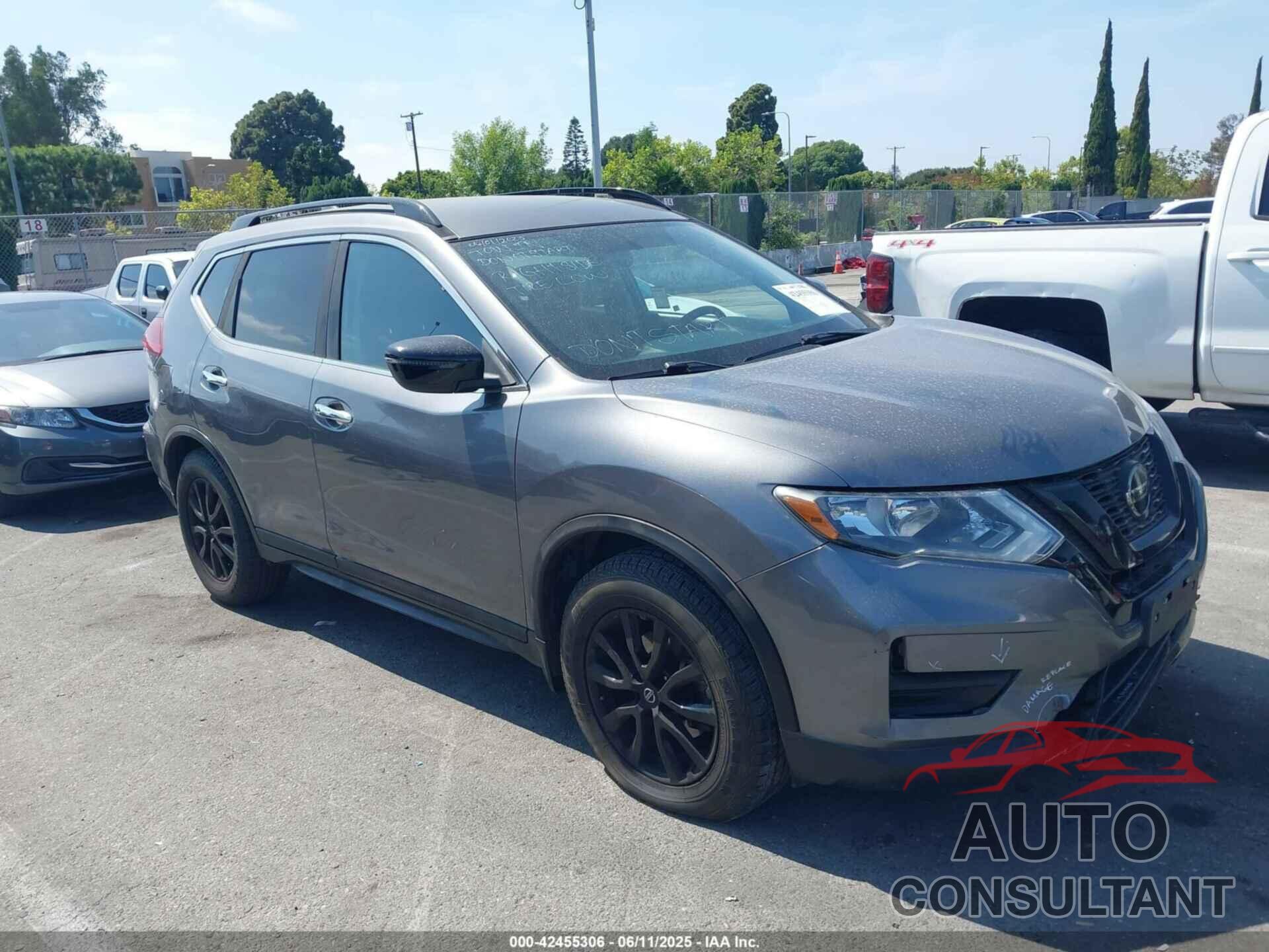 NISSAN ROGUE 2018 - 5N1AT2MT7JC817828