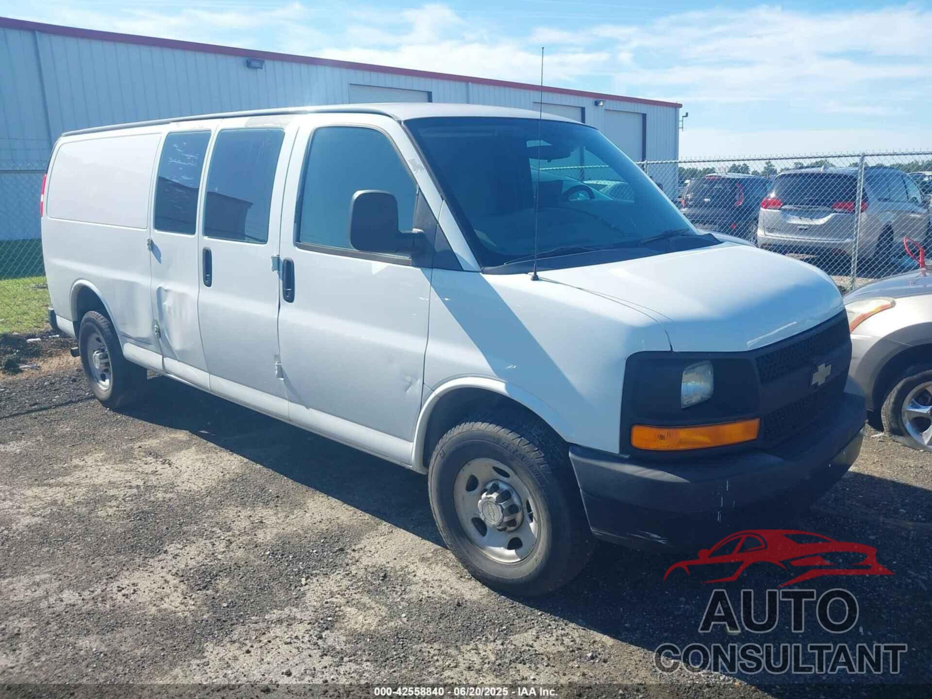 CHEVROLET EXPRESS G2500 2012 - 1GCWGGBA5C1156361