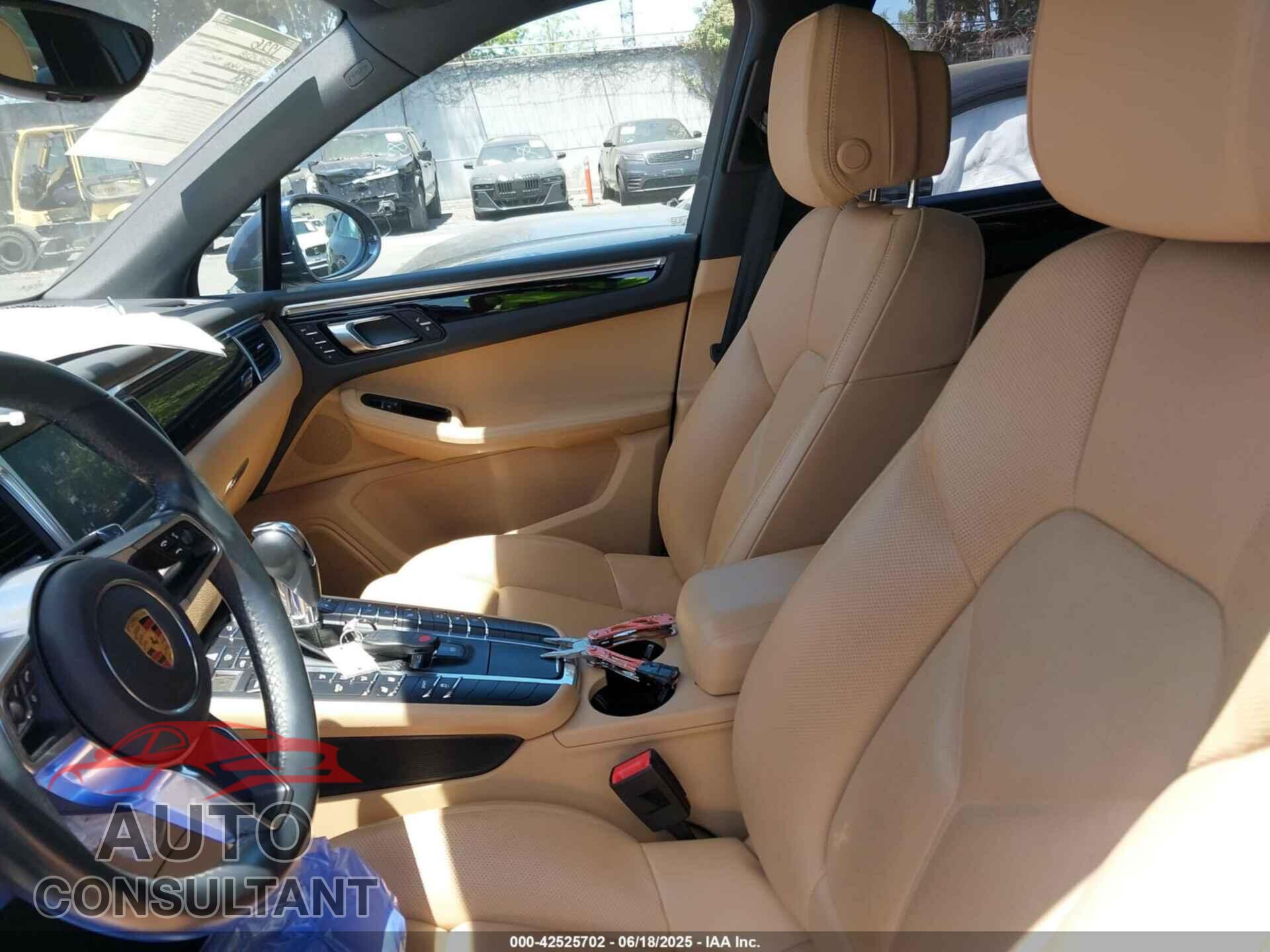 PORSCHE MACAN 2018 - WP1AA2A58JLB06928