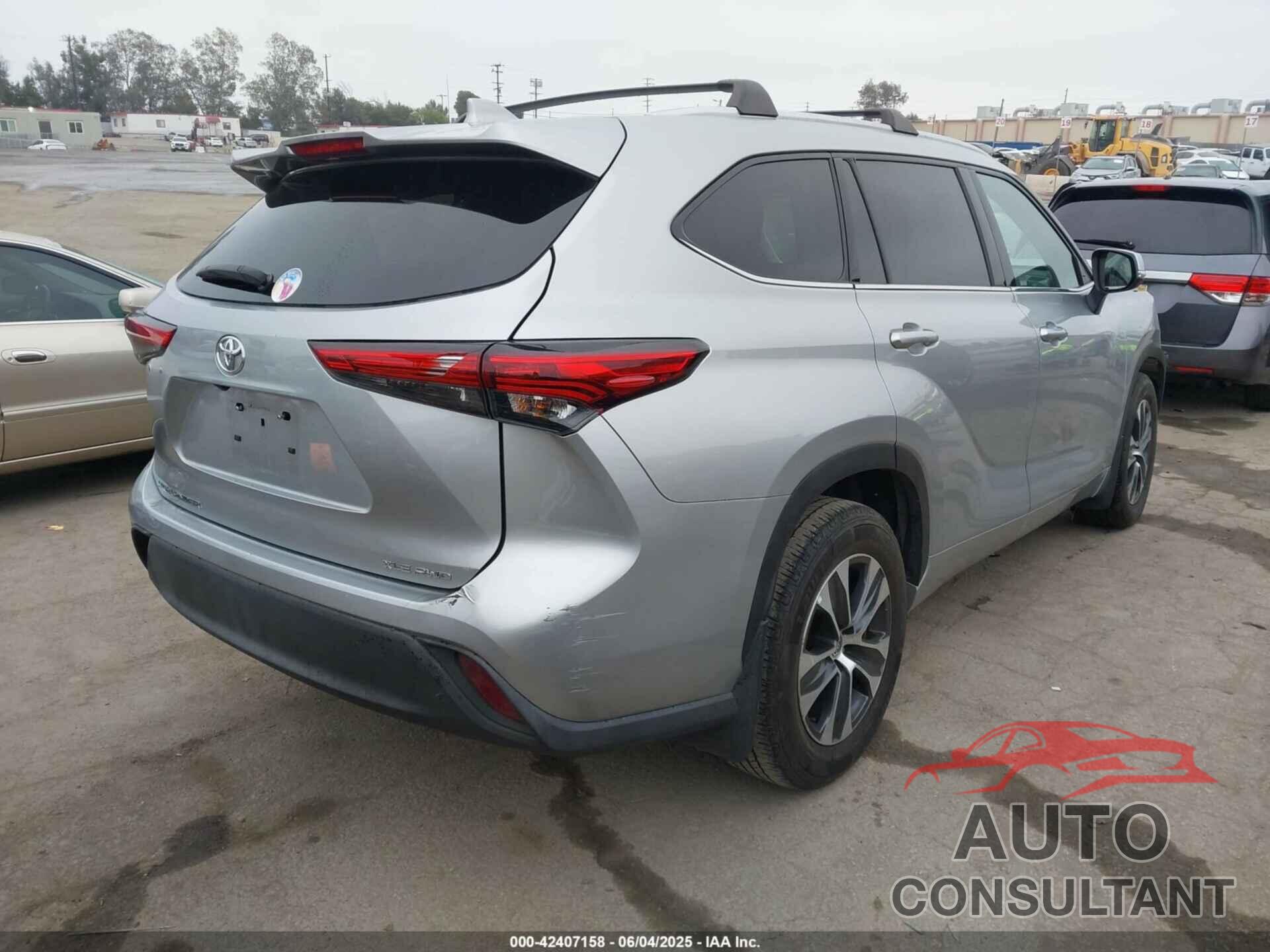 TOYOTA HIGHLANDER 2021 - 5TDHZRBH8MS142051